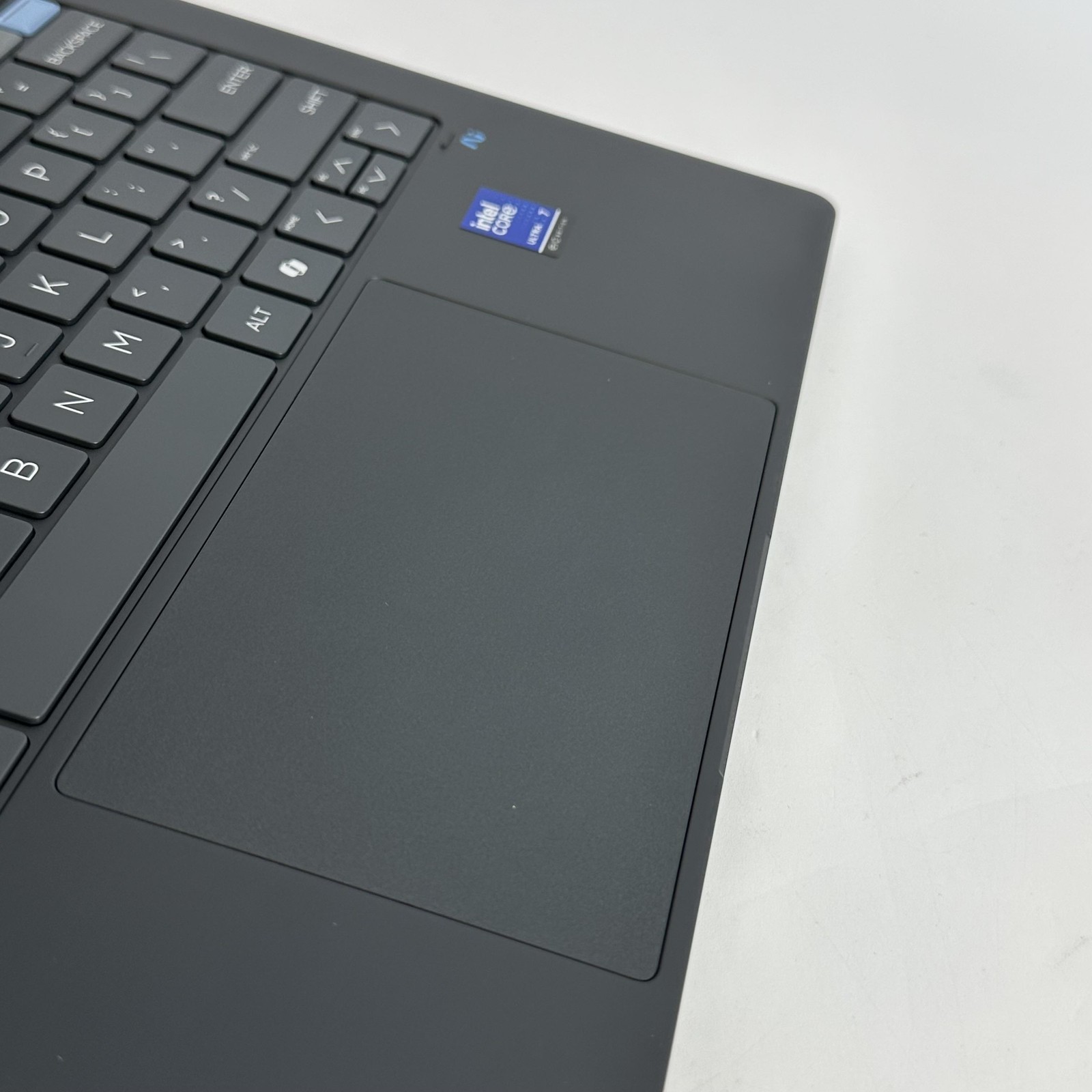 HP OmniBook Ultra Flip 14 3K TOUCH 2.2 GHz Ultra 7 256V 16GB 1TB SSD Excellent
