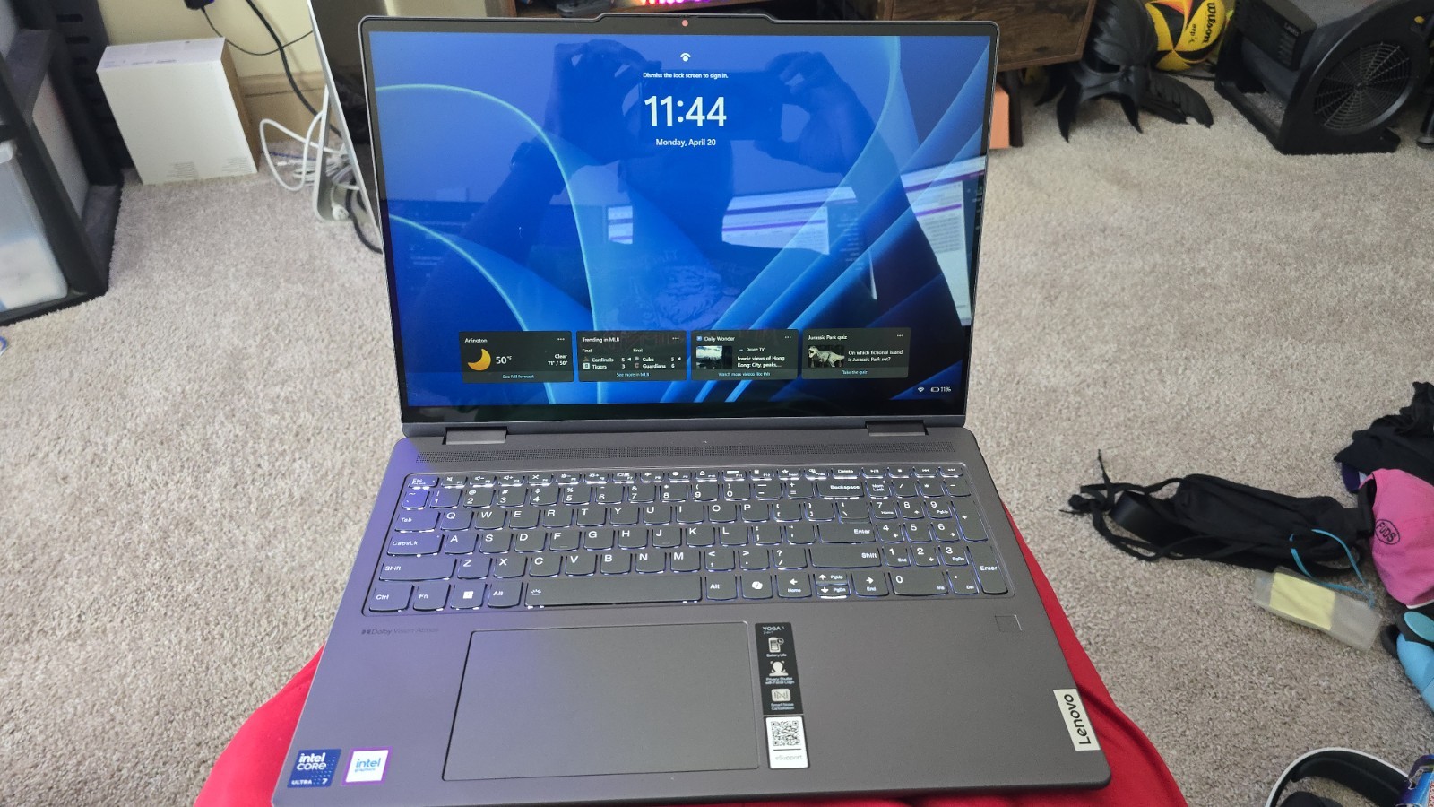 Lenova Yoga 7 2-in-1 Laptop 16GB RAM, 1TB SSD, Touchscreen