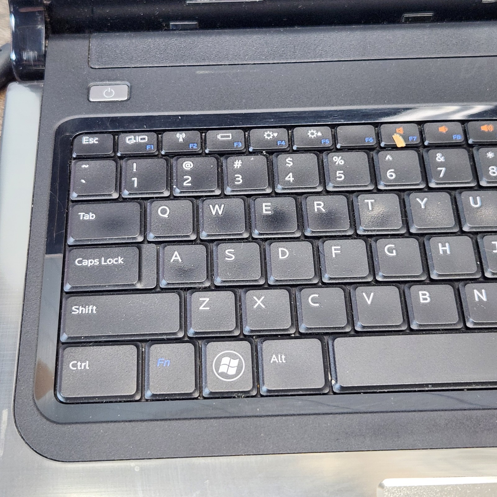 Dell Inspiron 1764 Core i5 2.27ghz Windows 7 Home Pro Web 17.3″