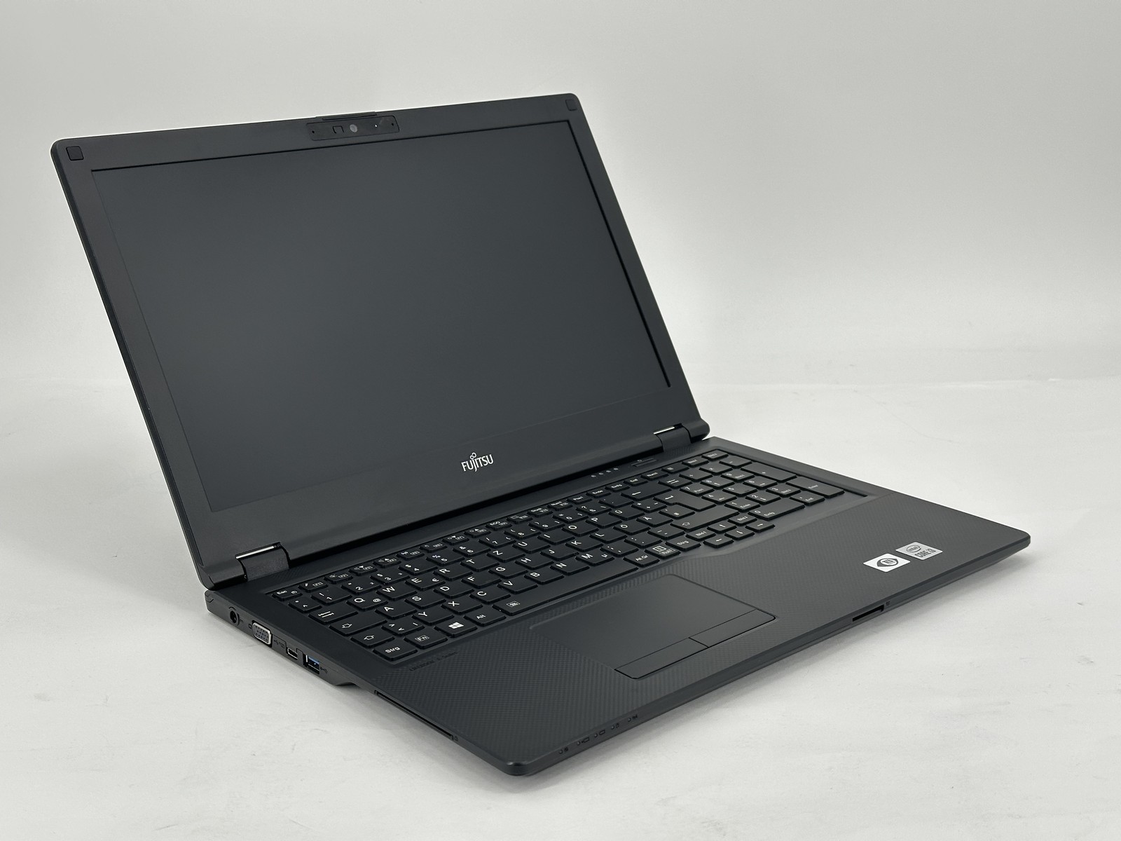 Fujitsu LifeBook E5510 15.6″ FHD i3-10110U 8GB DDR4 256GB SSD Win11 Pro LTE SG