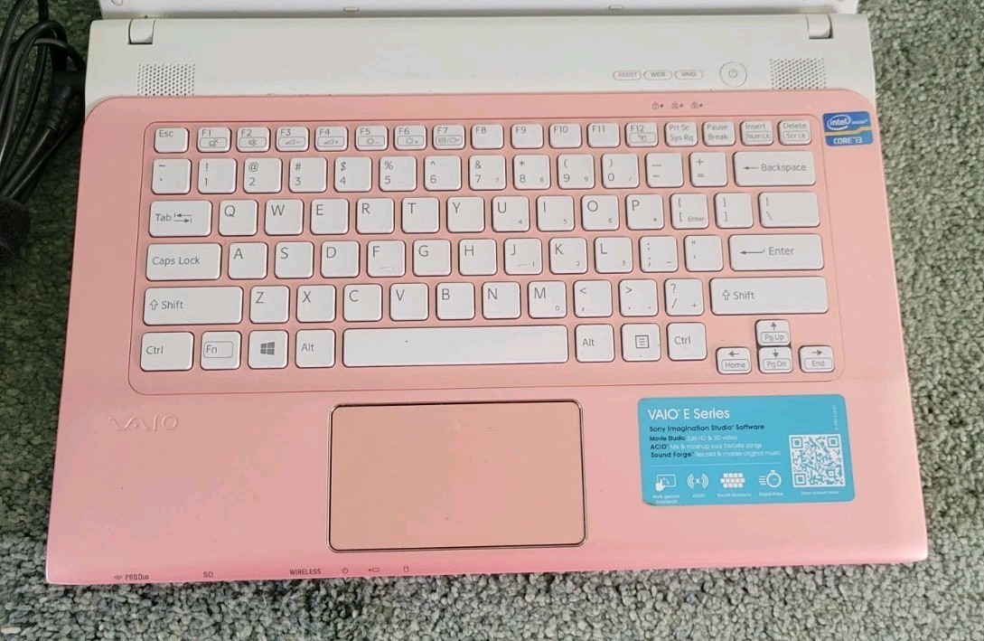 Sony VAIO Pink E Series Laptop 13” i3-3120m CPU, DVD 8GB Ram 500GB Win10