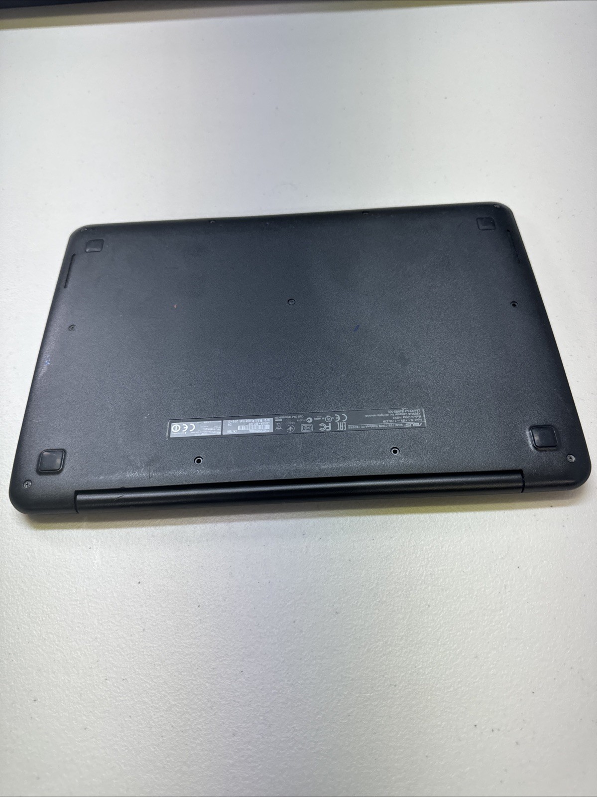 ASUS Chromebook C300M 13″ Celeron @ 1.6GHz 4GB RAM 32GB SSD ChromeOS