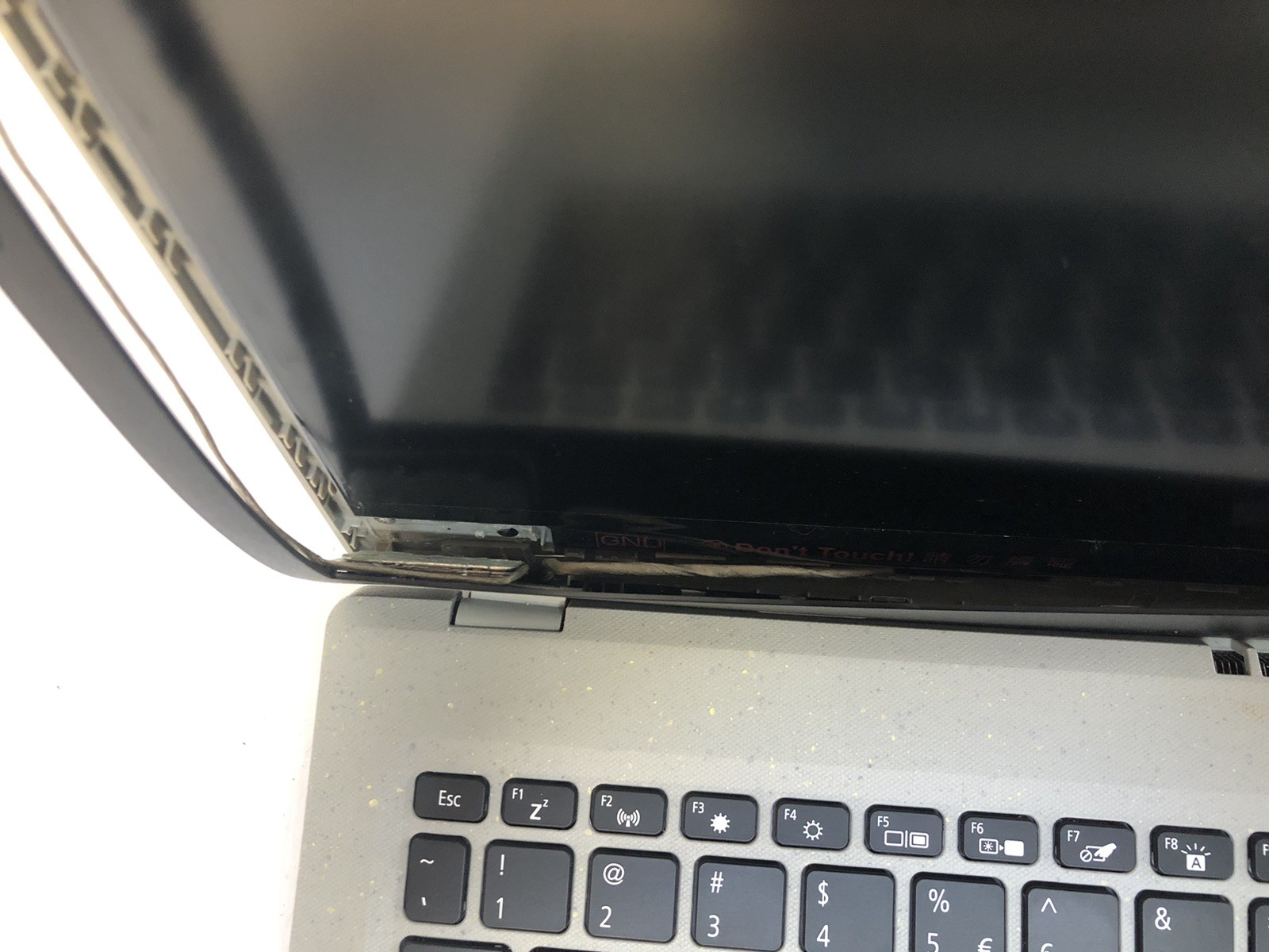 Aspire Vero AV15-51-5155 Green Laptop | i5-1155G7 | 8GB | NO SSD/OS *Bad Hindge*
