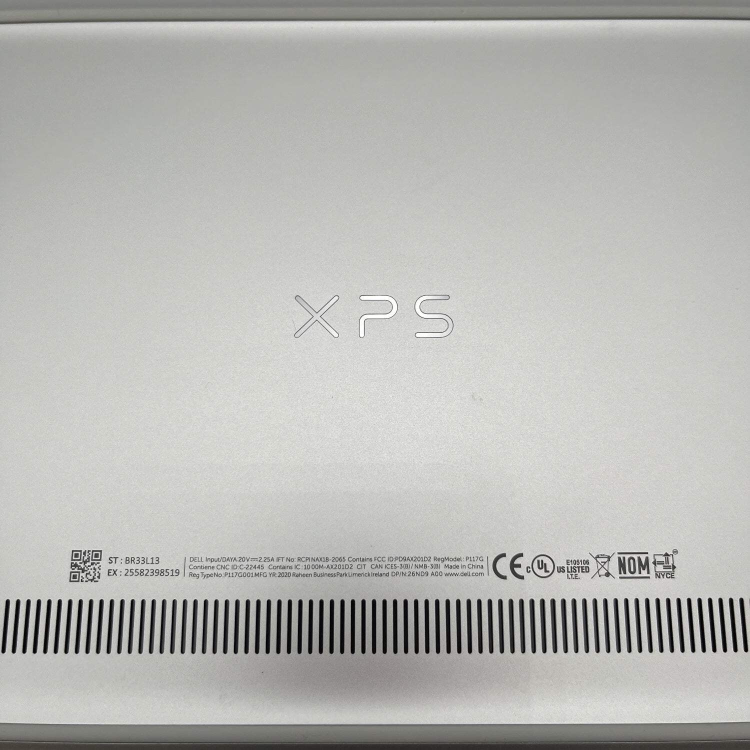 Dell XPS 9300 13.3″ i5-1035G1 1.0GHz 16GB RAM 256GB SSD