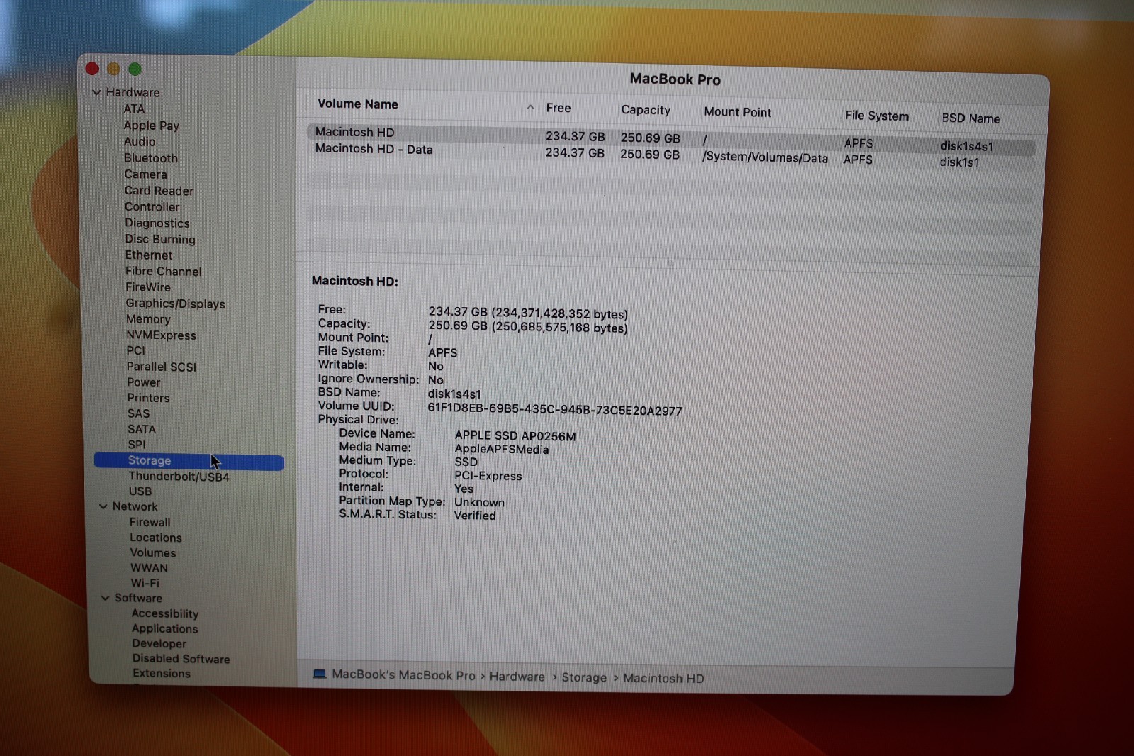 15.6″ 2019 Apple MacBook Pro A1990, i7-9750H@2.6GHz, 256GB/16GB, macOS, Keyboard