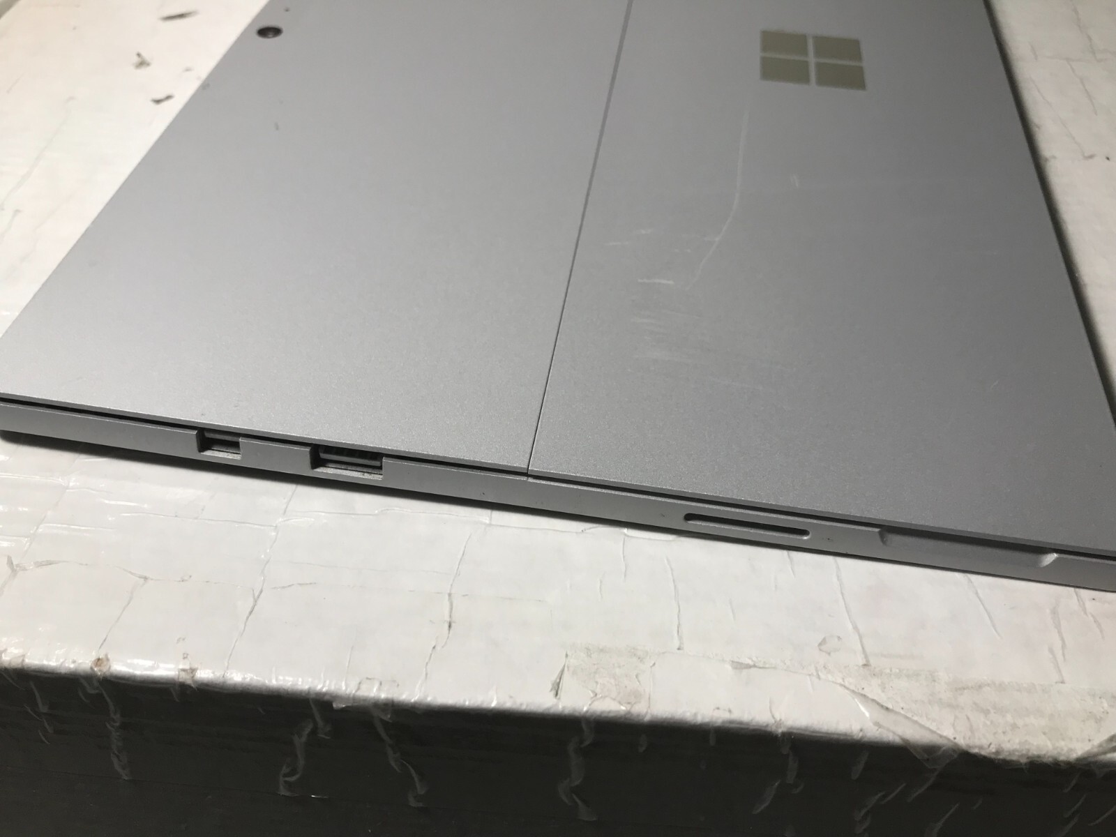 Surface Pro 6 Tablet i5-8250U 8GB 128GB SSD 12.3in Platinum Crack Screen #606