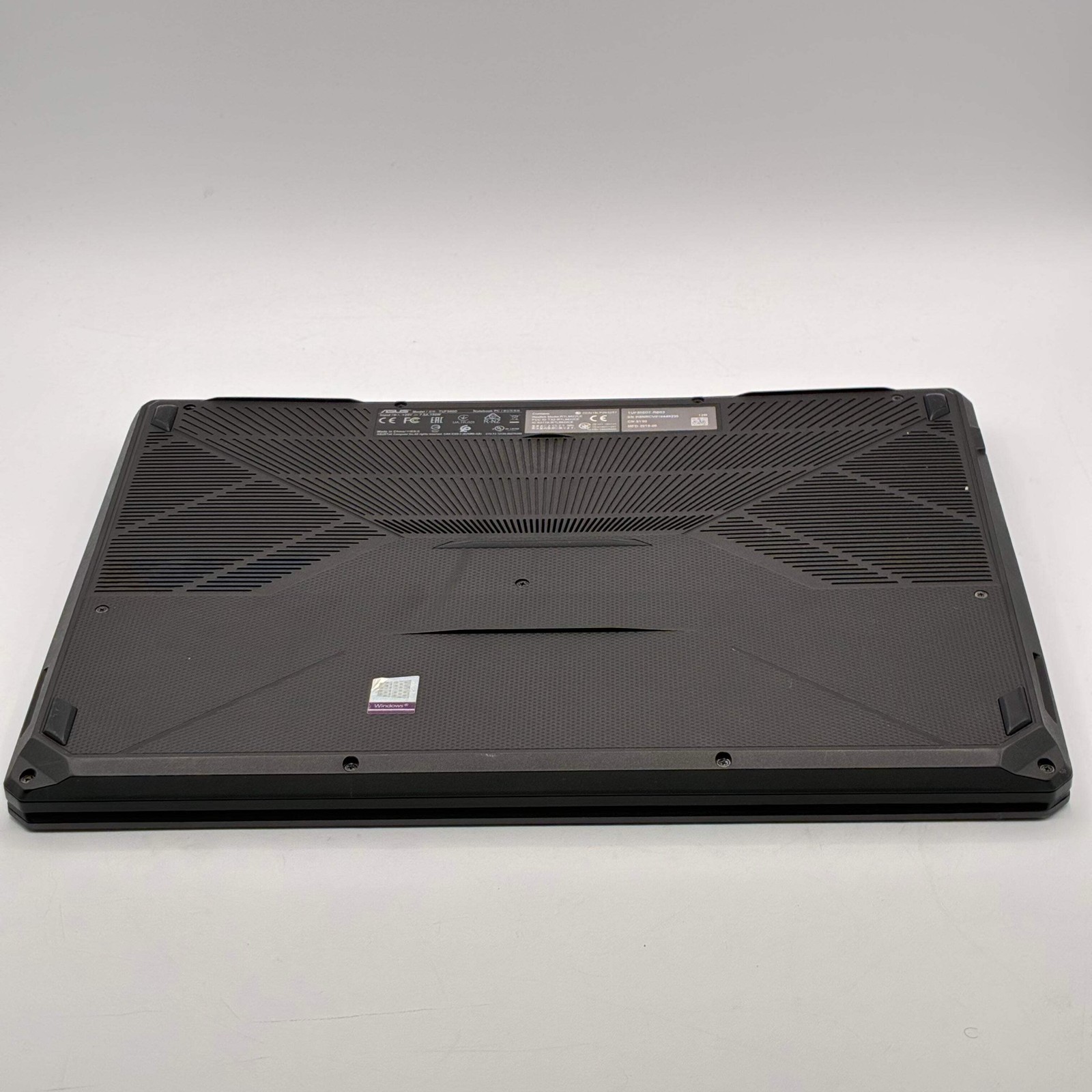 Asus TUF505D 15.6 inch Laptop AMD Ryzen 5 8GB 512GB