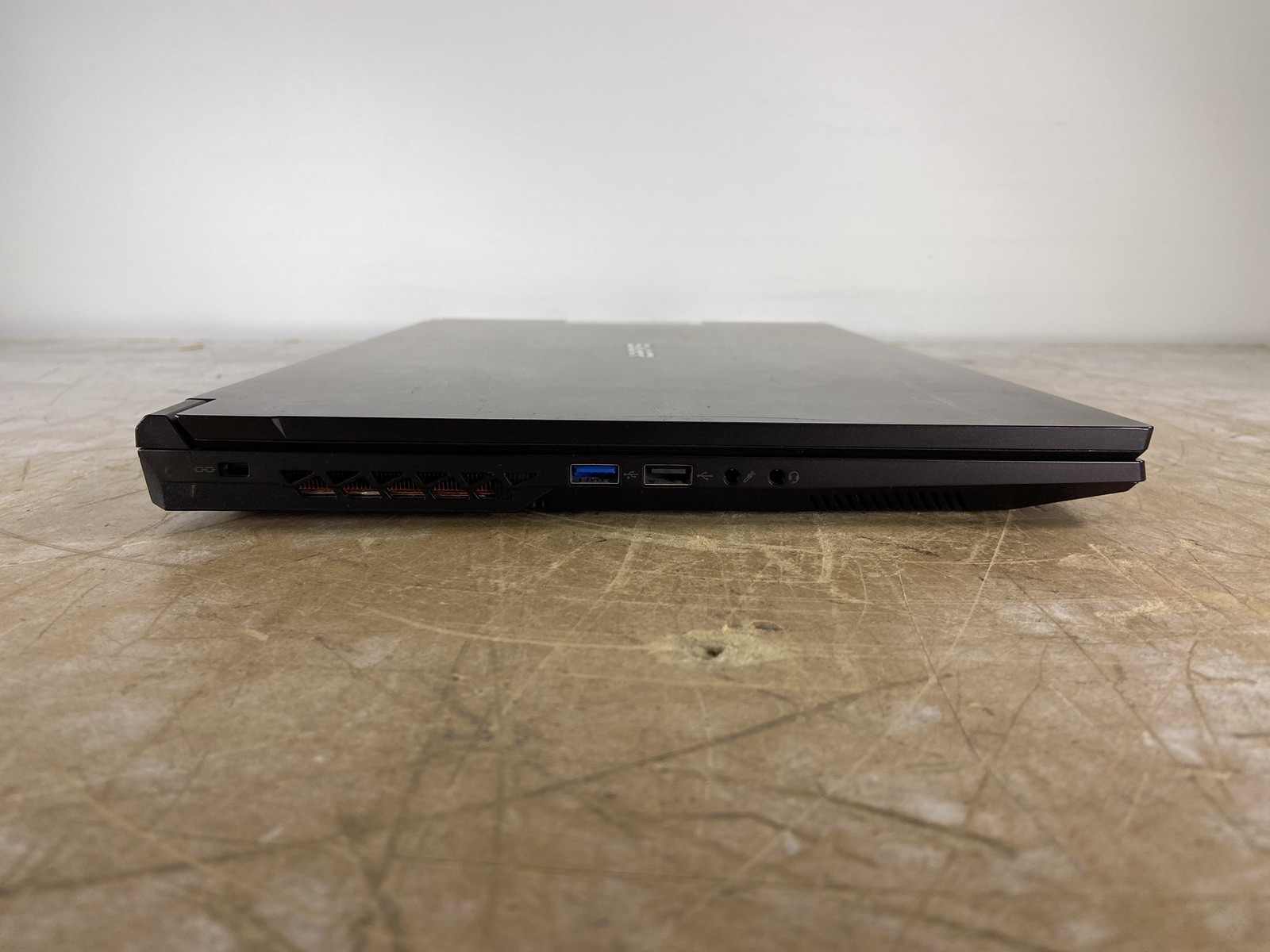 SAGER CLEVO NP70PNK I7-12700H @ 1.7GHz, 8GB RAM, NO HDD/OS
