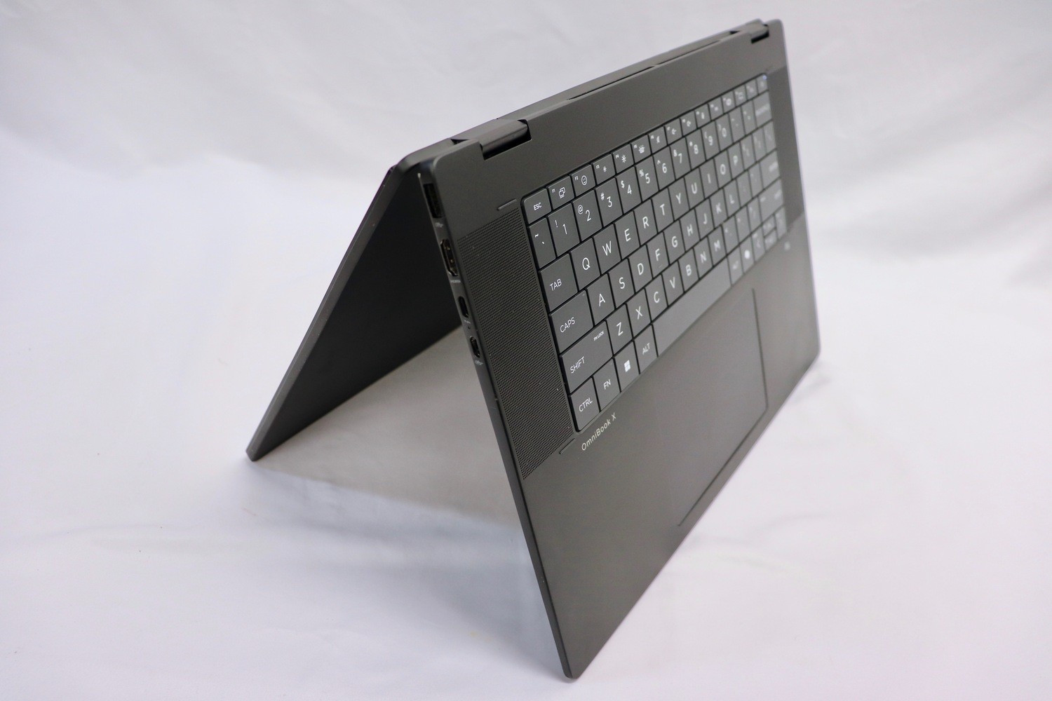 HP OmniBook X Flip 16 Ultra 7 16GB 1TB SSD 16″ Touch 2-in-1 16-as0023dx