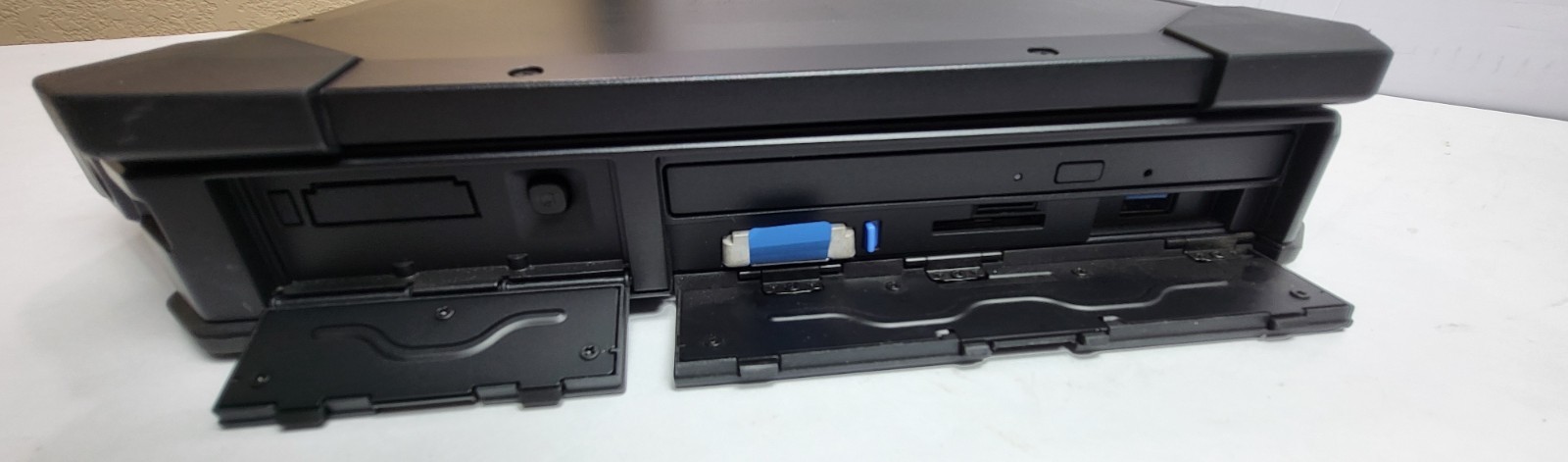 Dell Latitude 5424 Rugged i7-8th Gen. GPS-WWAN-32GB-1TB SSD-AMD- TOUCH SCREEN