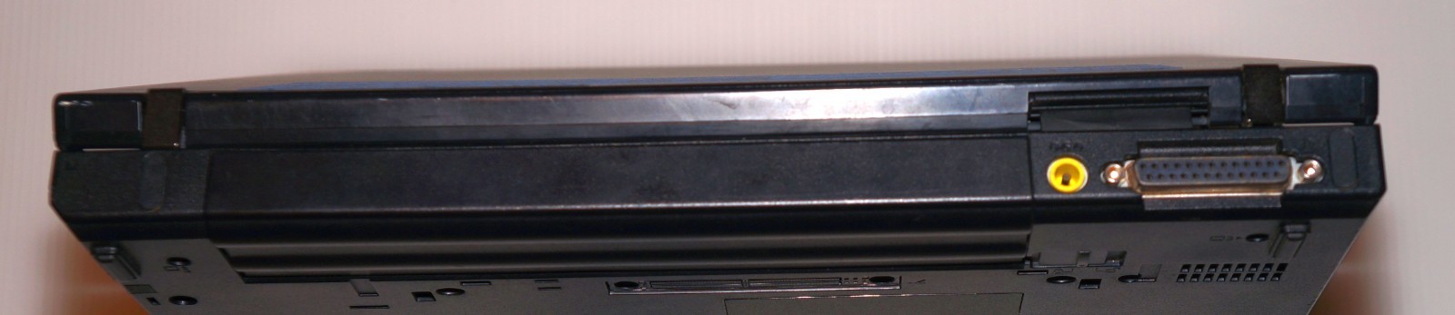IBM Thinkpad R52 1GB Ram 60GB HDD 1.73 Ghz Pentium M Windows XP ATI Radeon X300