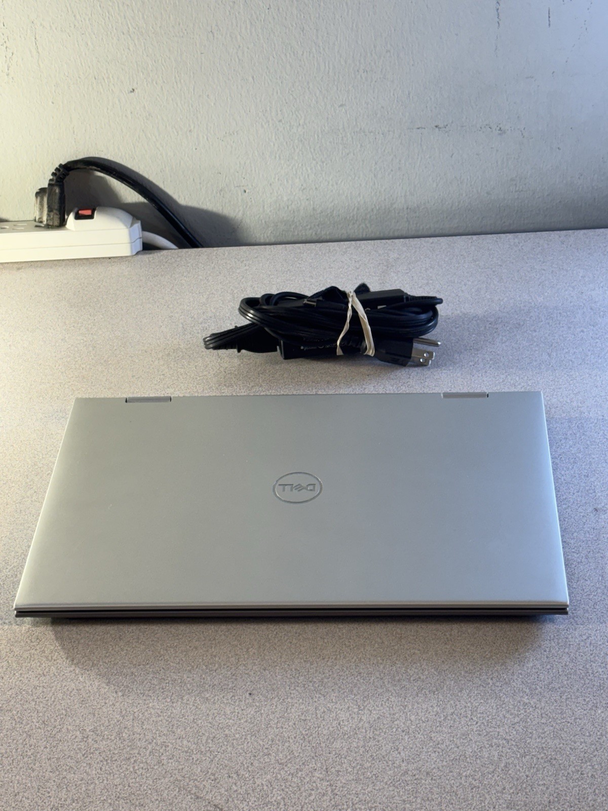 Dell Inspiron 5410 2-in-1 14″ i5 1155G7 -512GB SSD 8GB RAM Window 11 Touchscreen