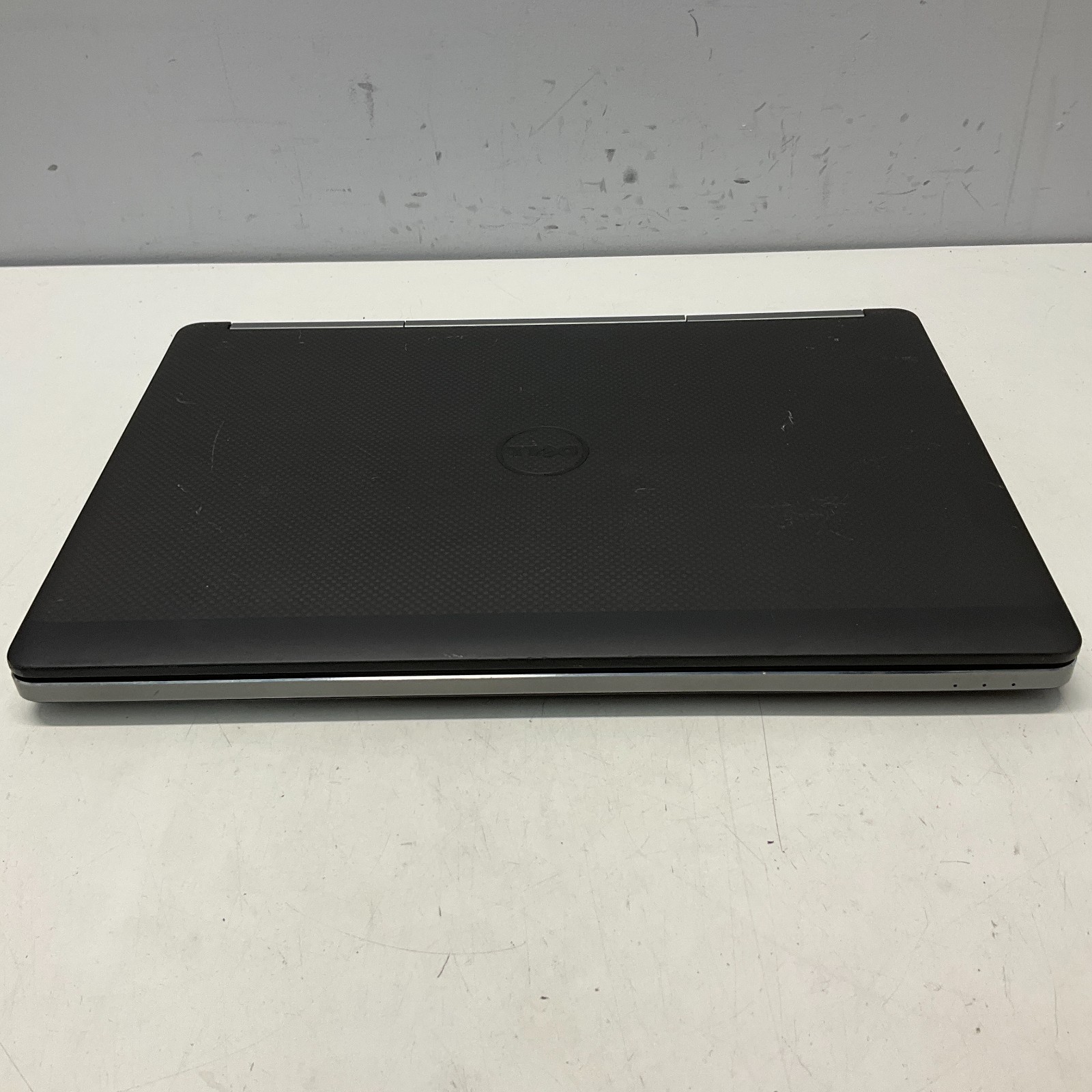DELL PRECISION 7520 15″ FHD I7-6820HQ 128GB 16GB W10P Quadro M2200 Backlit