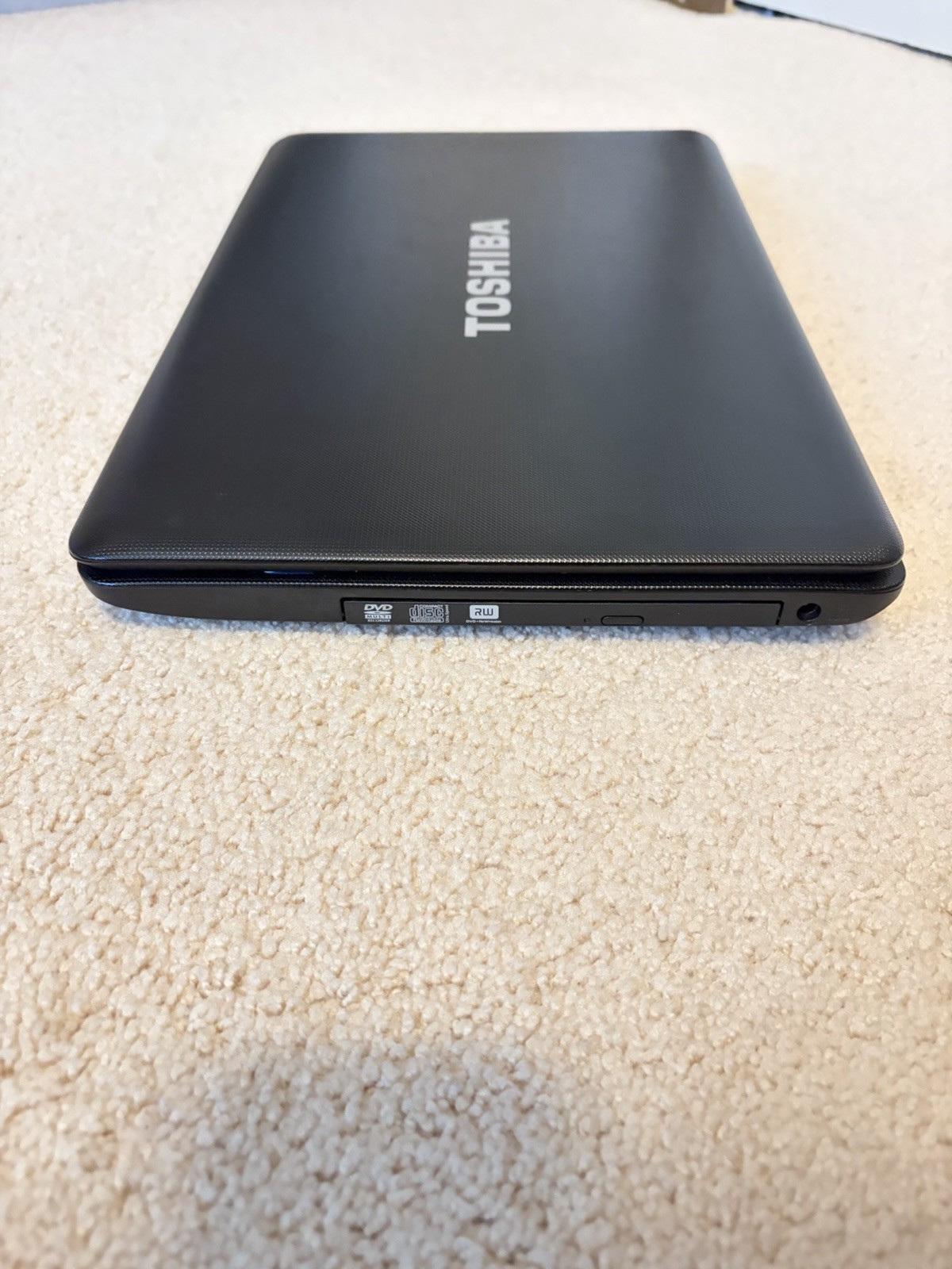 Toshiba Satellite C655 15.6in Intel Celeron 2.20GHz Linux Mint