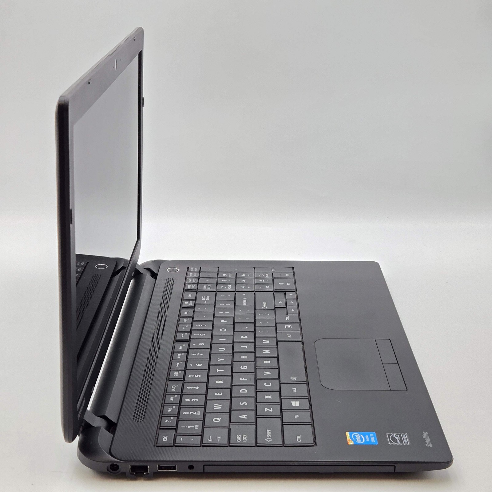 Toshiba Satellite C55-B5200 Intel Core i3-4005U, 6GB RAM, 750GB HD – Used