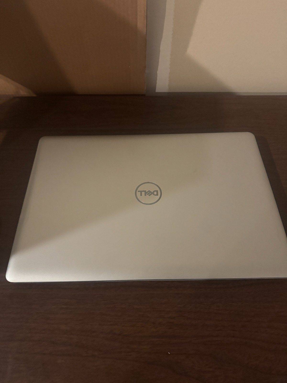 Dell Inspiron 17 5775 Ryzen 5 2500U 2.0Ghz 4GB RAM NO SSD NO OS, READ