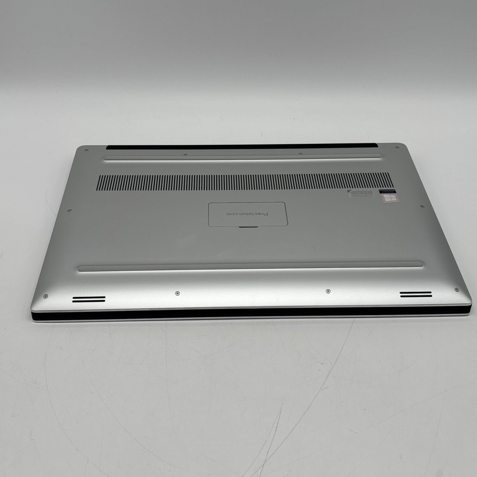 Dell Precision 5540 15.6″ i7-9850H 2.6GHz 16GB RAM 512GB SSD