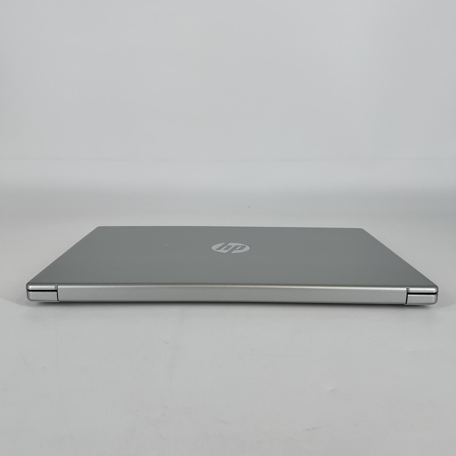 HP Laptop 15-fd0127dx FHD TOUCH 1.8 GHz Core 7 150U 16GB 512GB SSD Excellent
