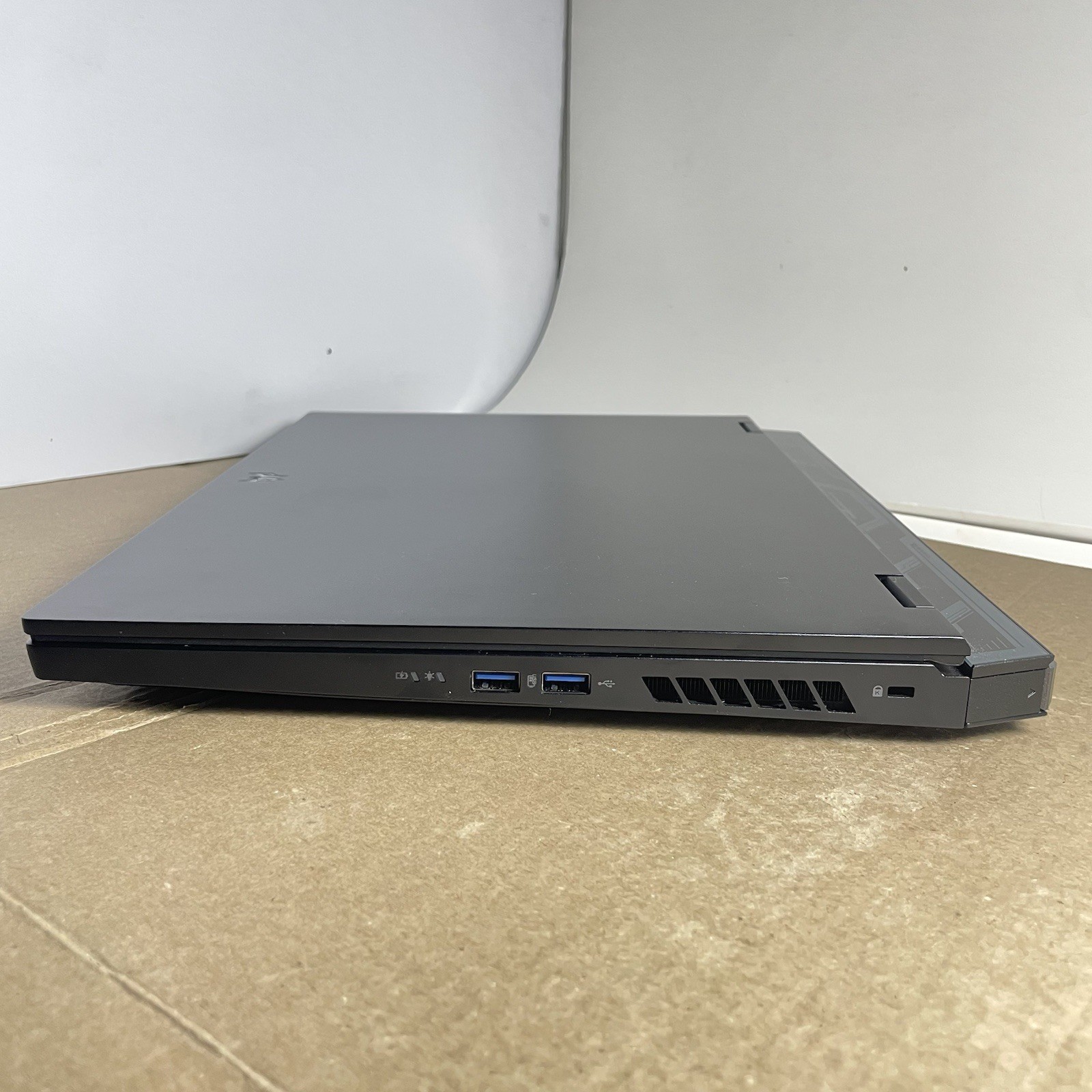 Acer Predator Helios 16 PH16-71 Geforce RTX 4070 i7-13700HX 16GB RAM 1TB SSD