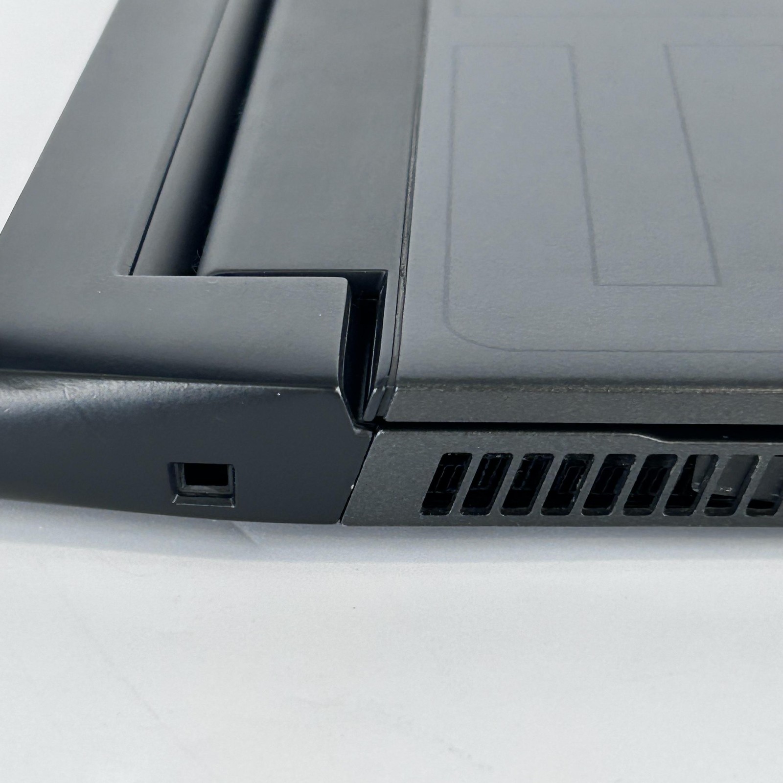 Dell Alienware m15 R3 300Hz FHD i7-10750H 2.60GHz 16GB 1TB SSD NVIDIA RTX 2070