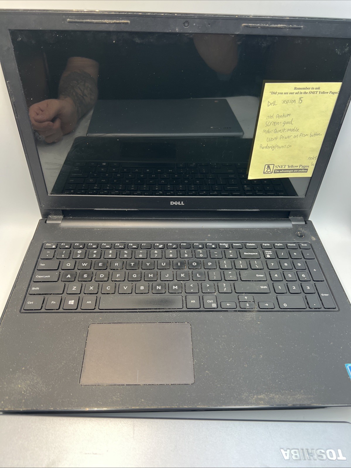 4 Laptops 1 iPad For Parts/Repair – Dell – Apple – Toshiba – Hp