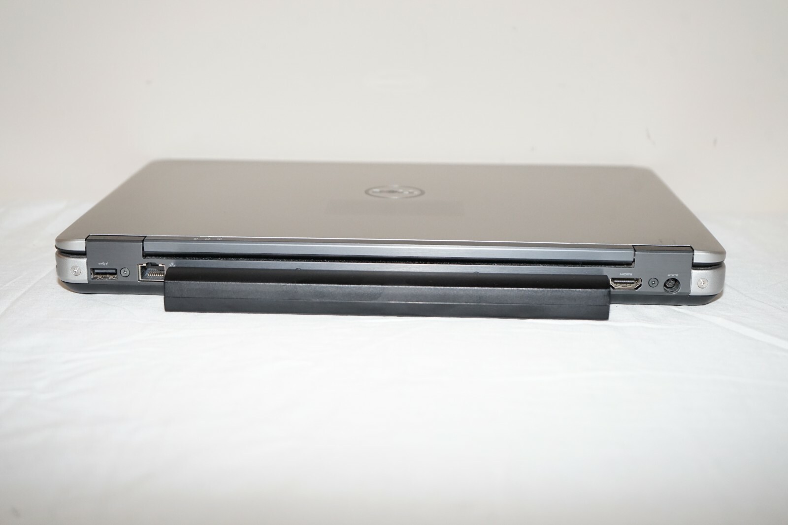 ^ Dell Latitude E6440 14″ Intel Core i5-4300M @ 2.60GHz 8GB Ram No HD #C1418