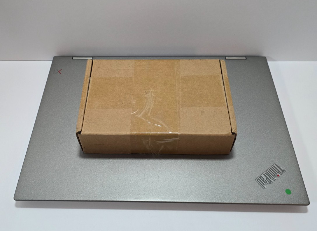 Lenovo ThinkPad X1 Yoga 3rd Gen i7-8650U, 16GB RAM, 512GB NVMe SSD, Charger