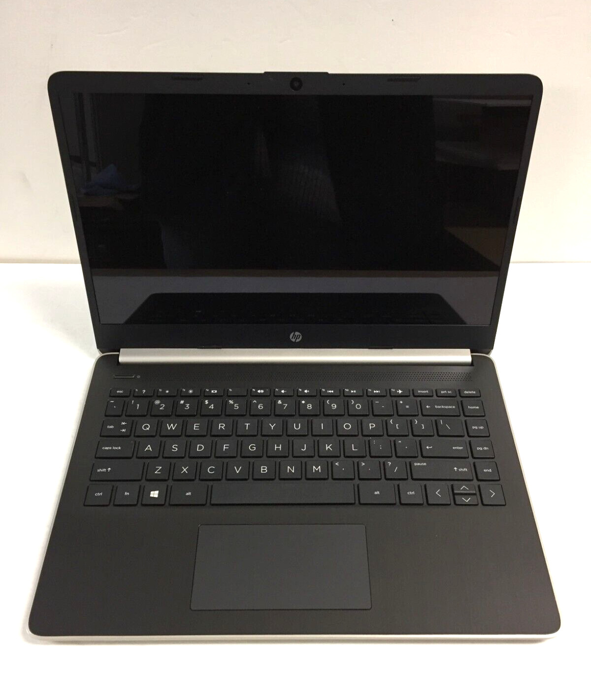 HP 14-dq0011dx 7FU46UA 14″ touchscreen Laptop/i3-8145U/4GB Ram/128GB SSD/W10H S