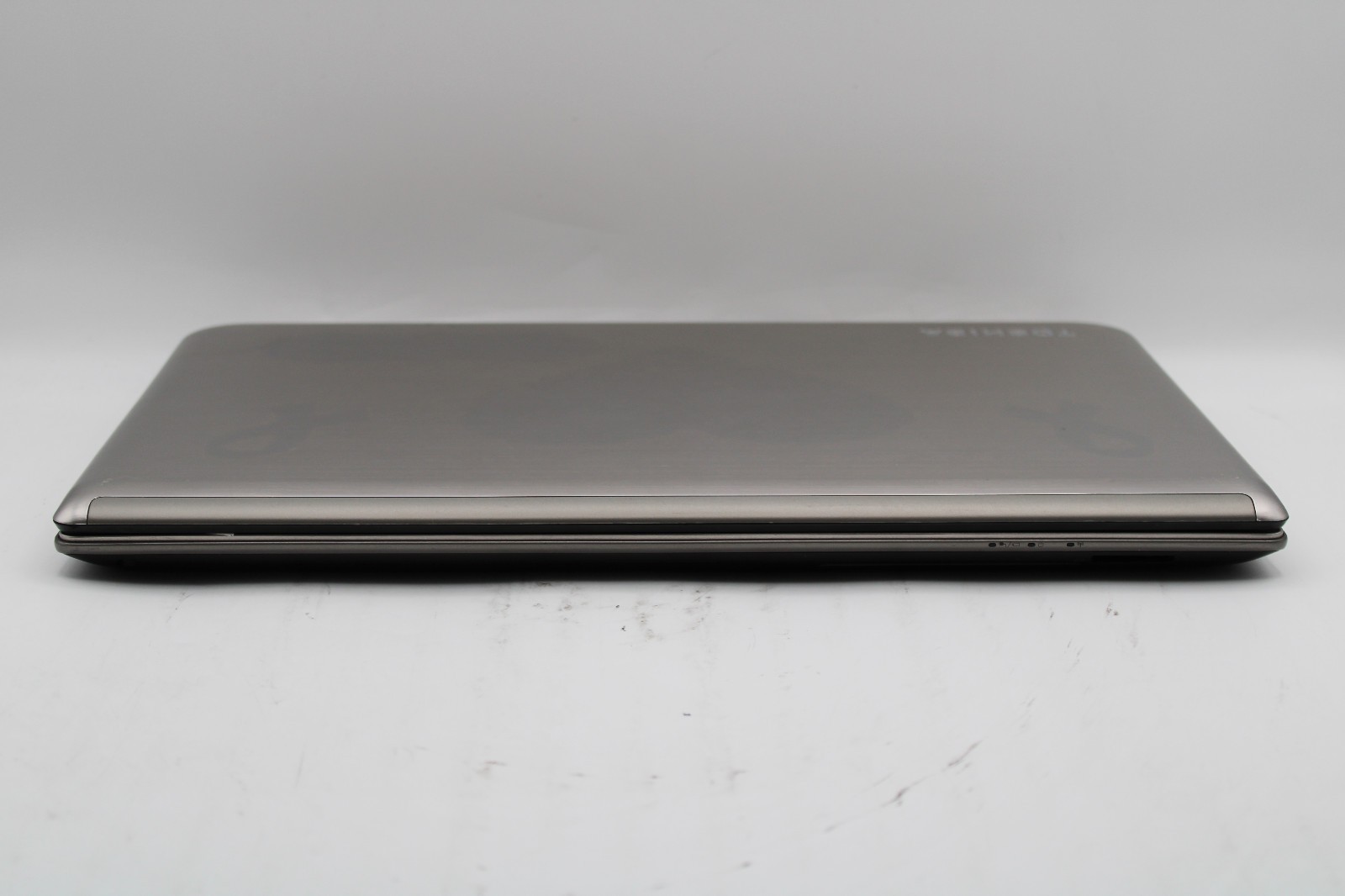 Toshiba Satellite P55t Touch i5-4200U @ 1.6 GHz 8GB RAM No SSD No OS