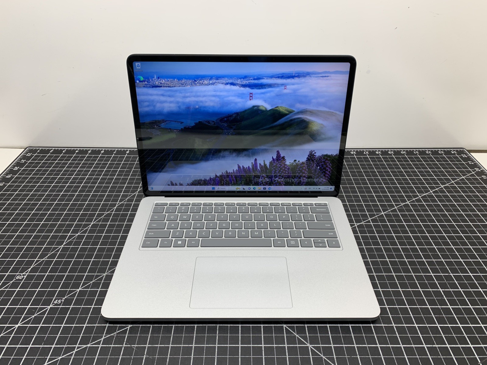 Microsoft Surface Laptop Studio Core i7-11370H, 512GB SSD, RTX 3050 Ti | #P222