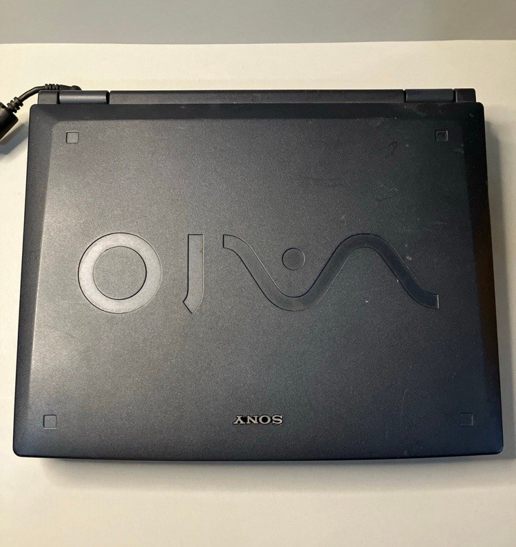Sony VAIO PCG-971L Windows XP Laptop Boots HDD/CD-ROM Read Retro PC + Charger