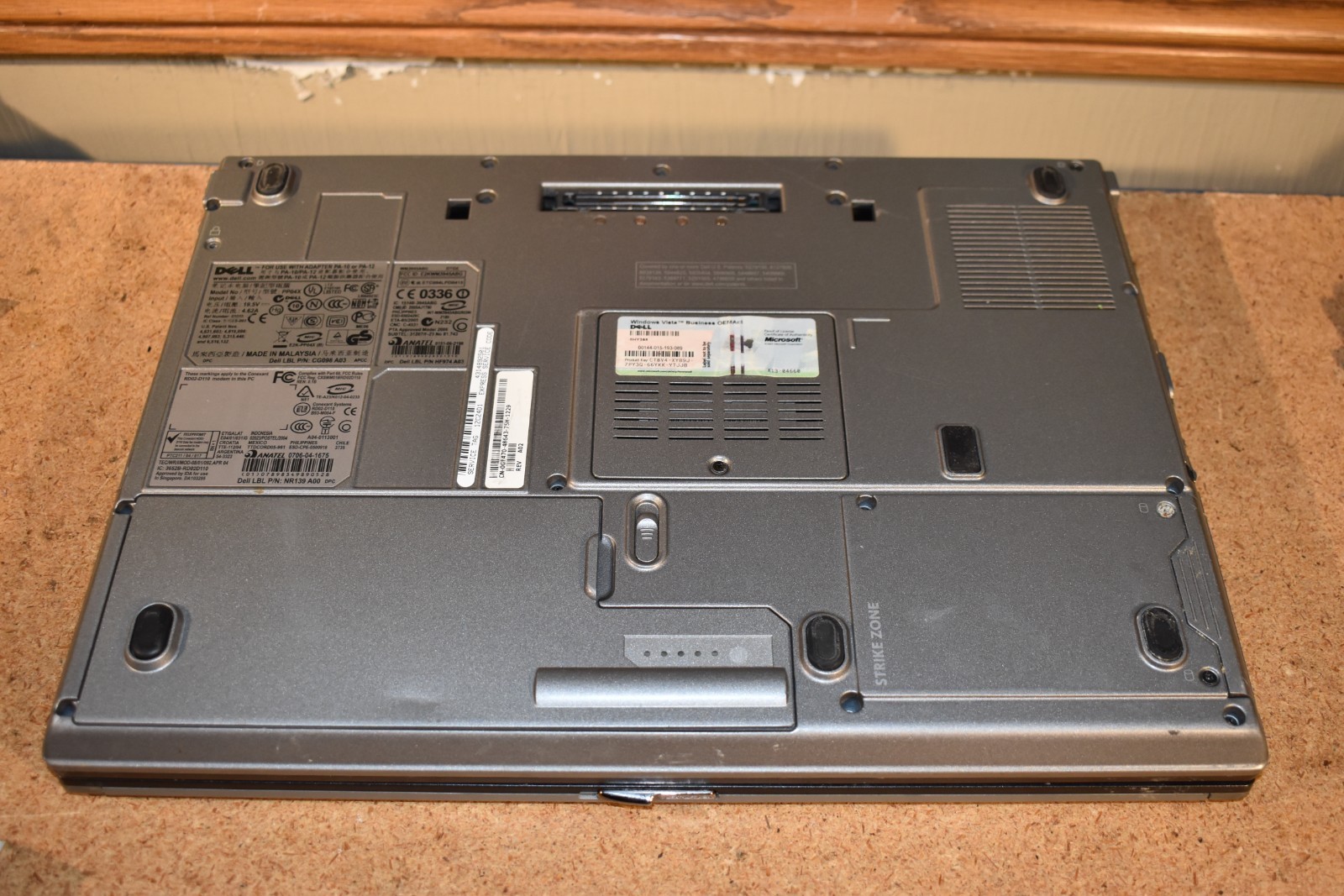 Dell Latitude D820 Core Duo T7600 3GB Windows XP Pro 32-bit 64GB SSD Serial Port