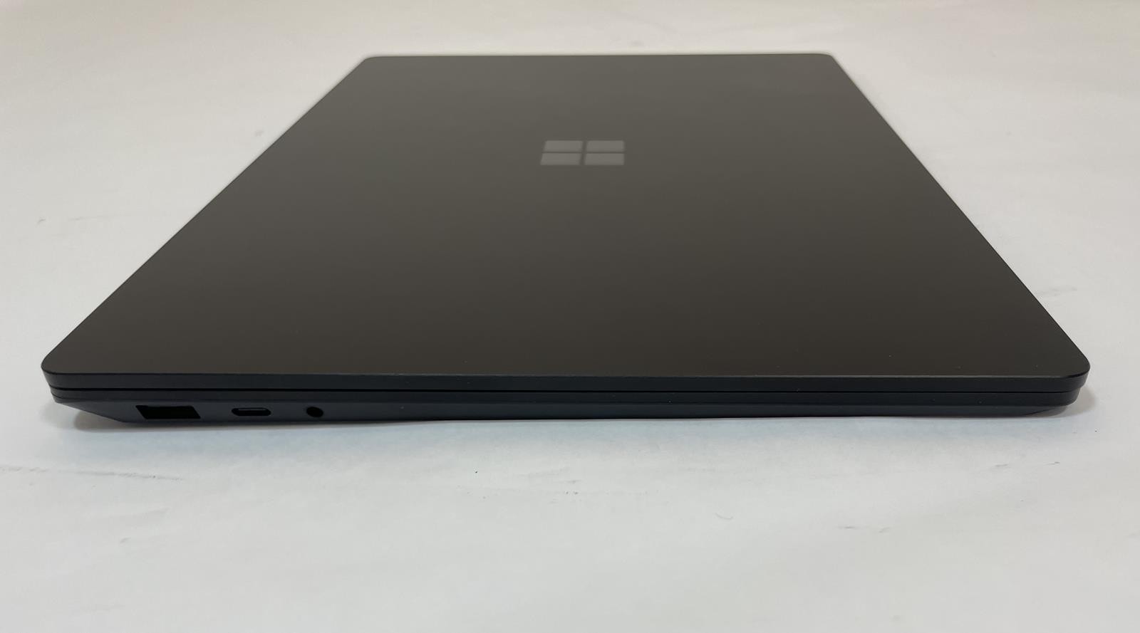 MICROSOFT Surface Laptop 3 13.5″ Core i7 1065G7 16GB 256GB NVMe Windows 11 -Good