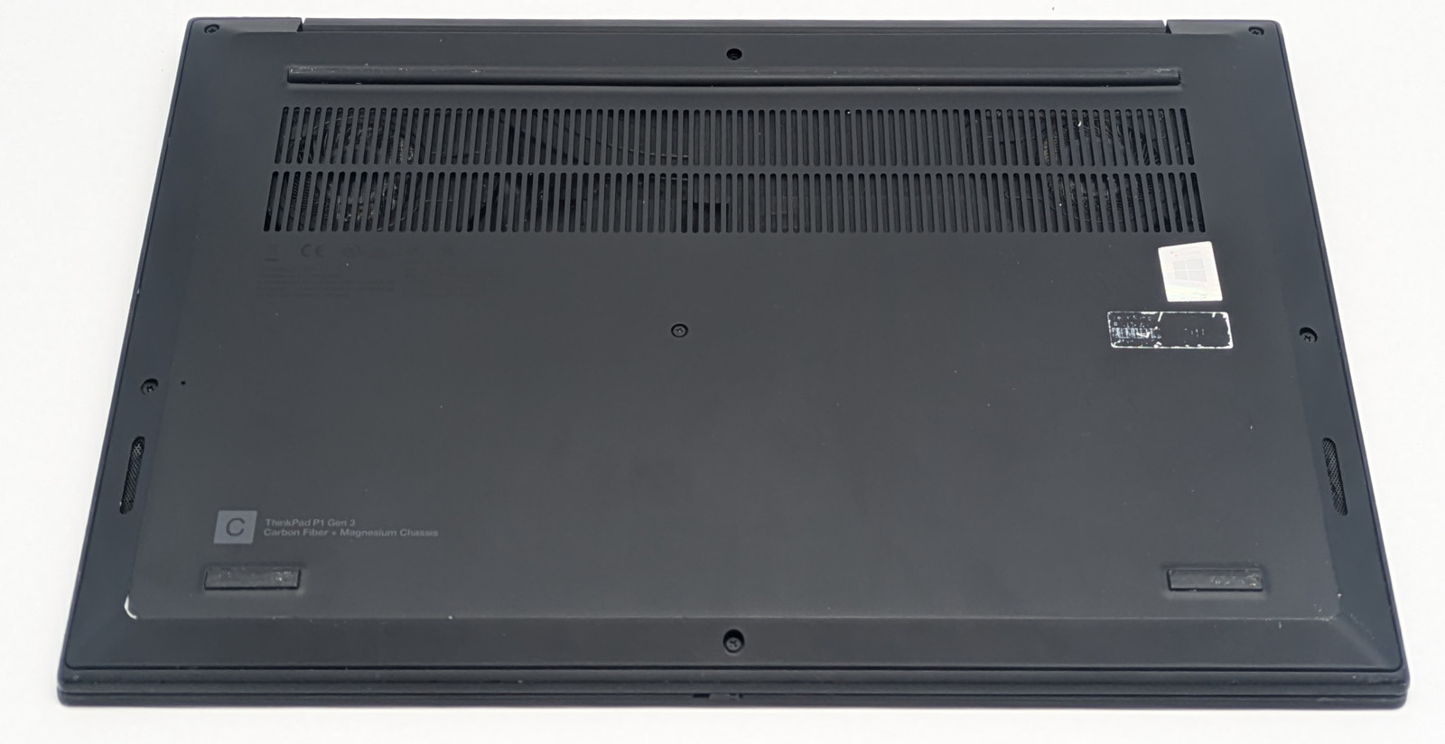 Lenovo ThinkPad P1 G3 15.6″ i7-10850H 32GB DDR4 256GB SSD Quadro T1000 W11H