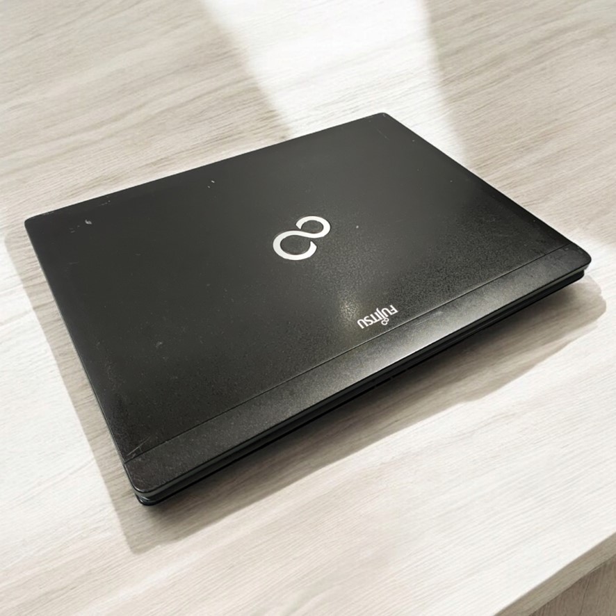 Fujitsu Lifebook P702 Laptop 12.1″ I5-3320M 2GB RAM (No Hard Drive)