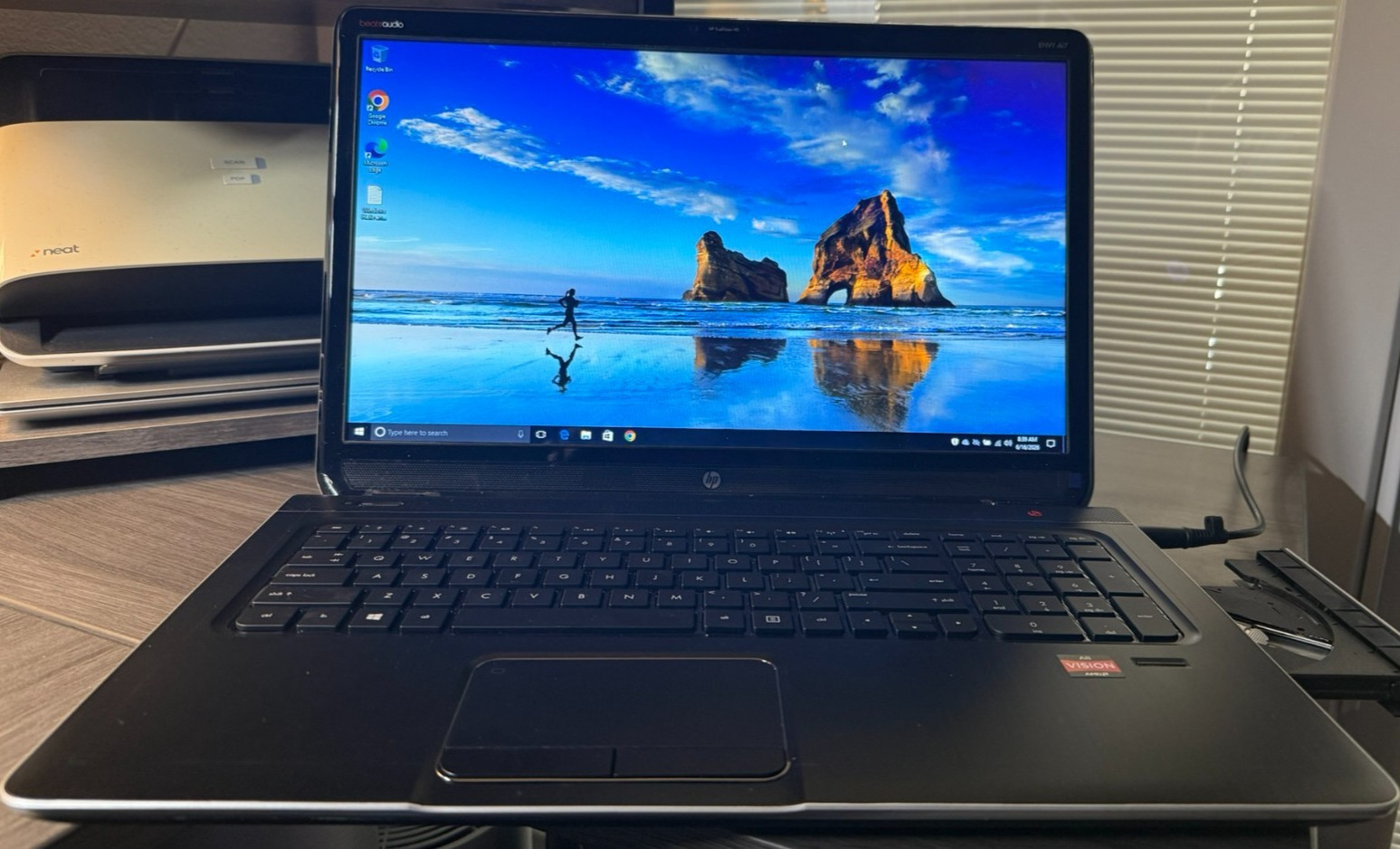 HP Envy DV7-AMD A8-4500M with Radeon HD Graphics (1.90Ghz) 6GB Mem 500g HD Win10