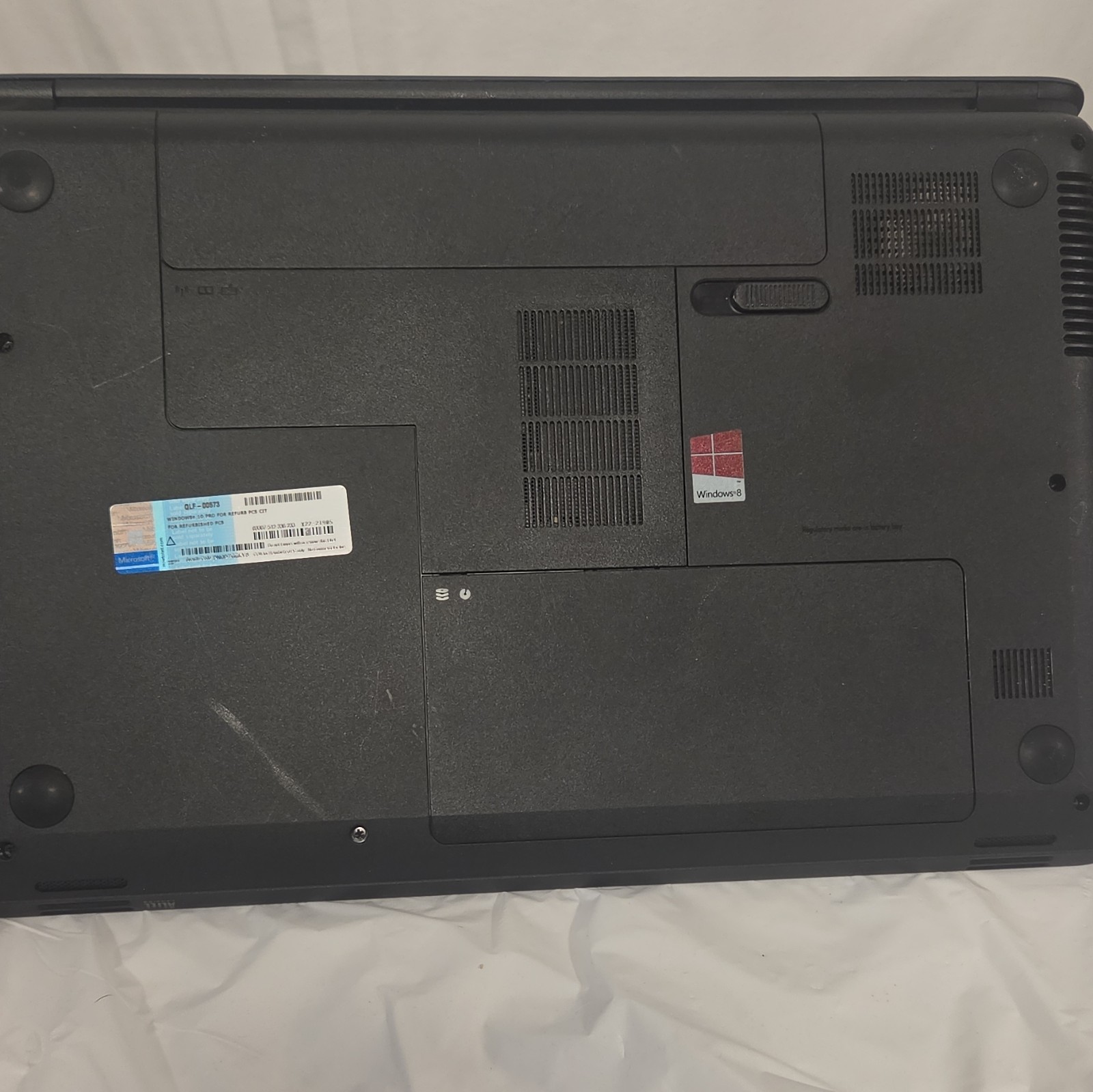 HP HP 2000 15.6″ Laptop Intel Core i3 2.40GHz 4GB RAM 320GB HDD Win 10 Pro
