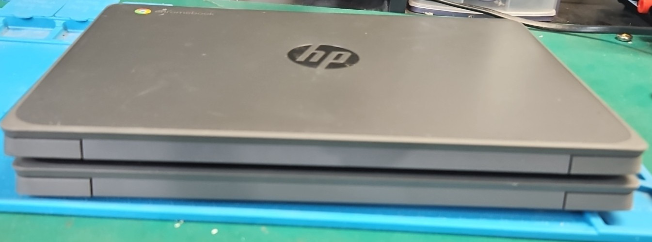 LOT 2 HP Chromebook 11A G8 EE 11.6″ AMD A4‑9120C 1.6GHz CPU 4GB 32GB BOOTS AS IS