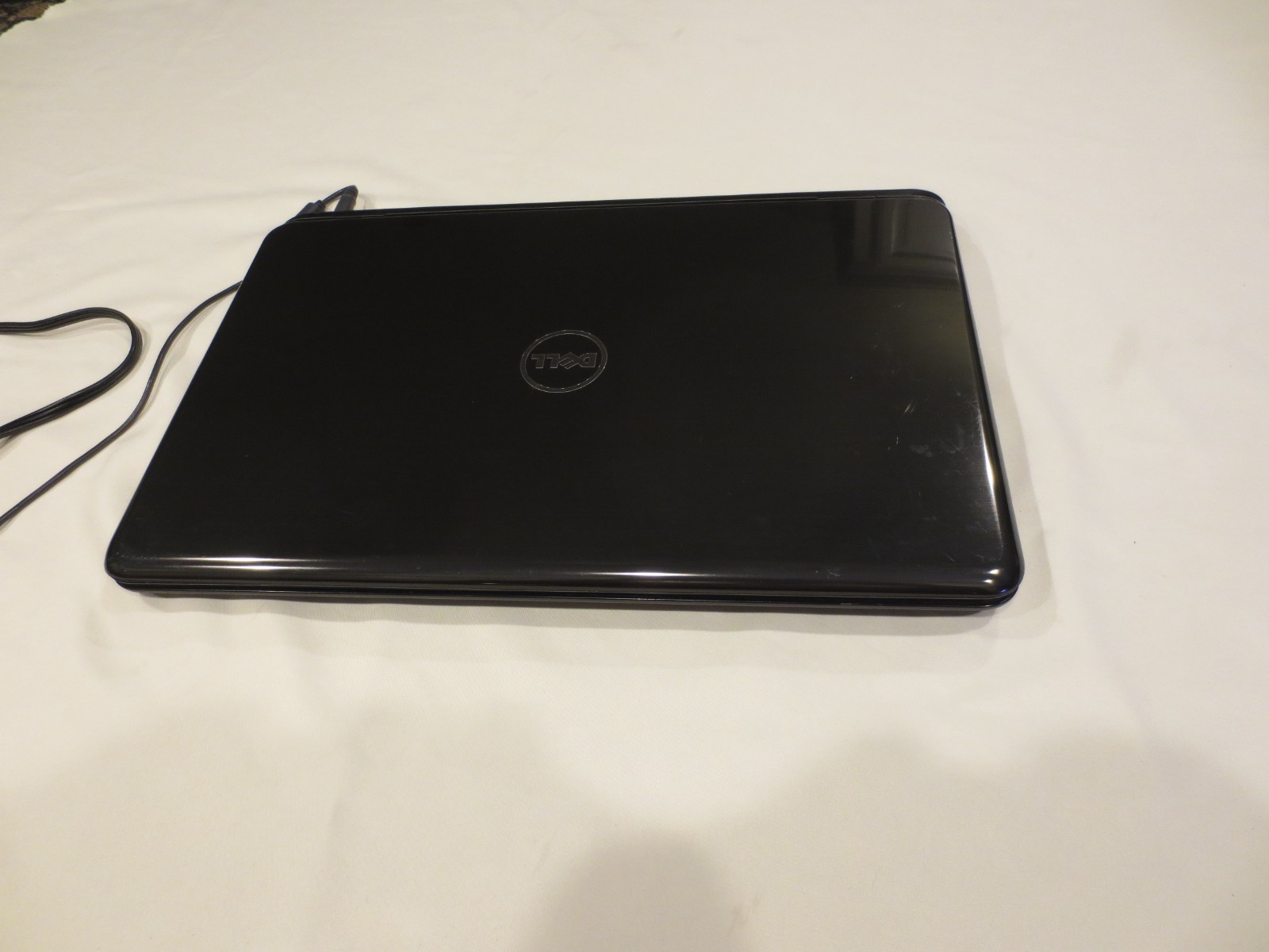 Dell Inspiron N7110 17″ Laptop Intel i7-2670 1TB HD 8GB Ram 2.2GH DVD RW Win 10