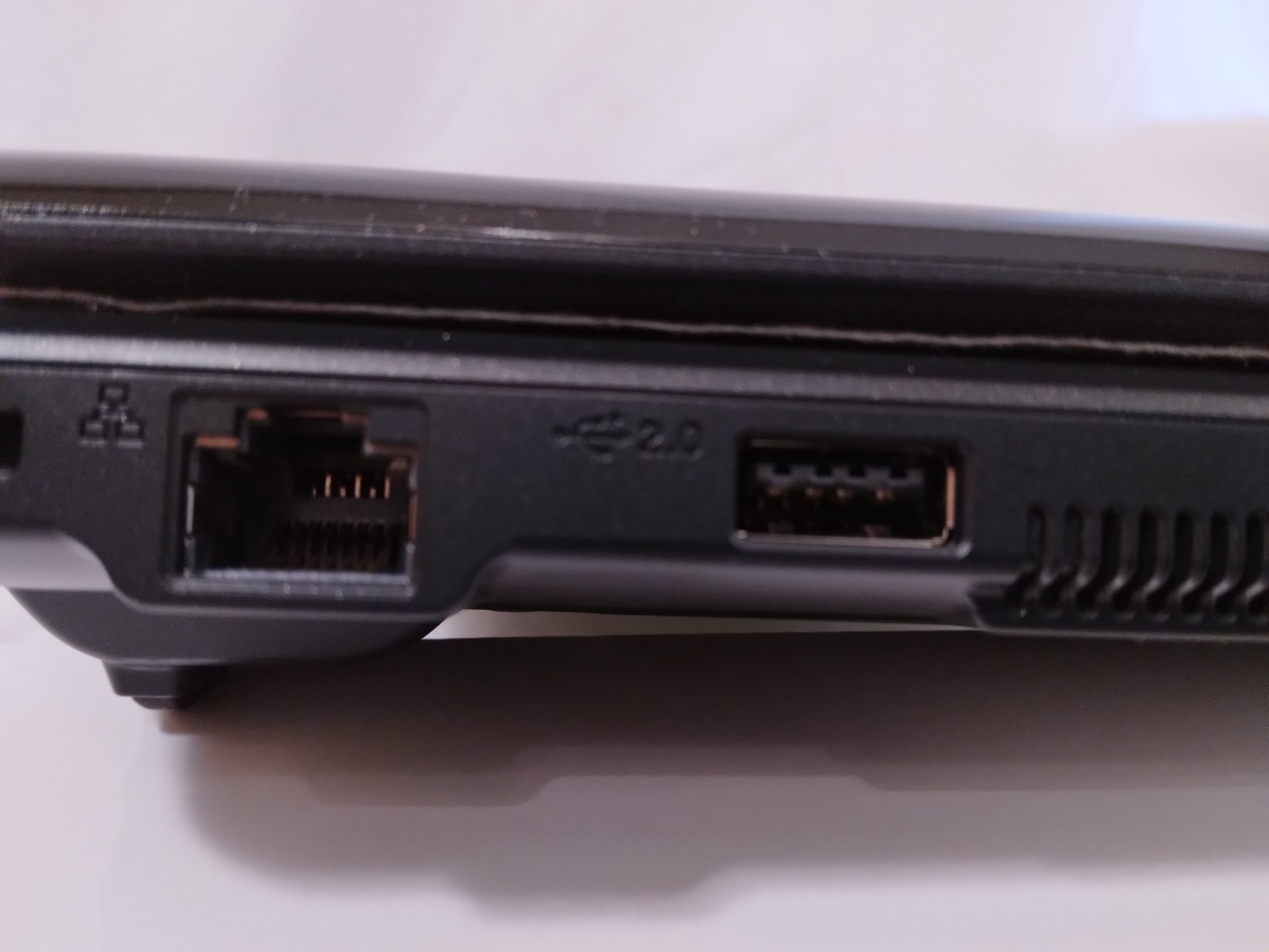 Asus Eee PC 1000HD – Open Box – Complete Kit – Sealed Charger – Untested