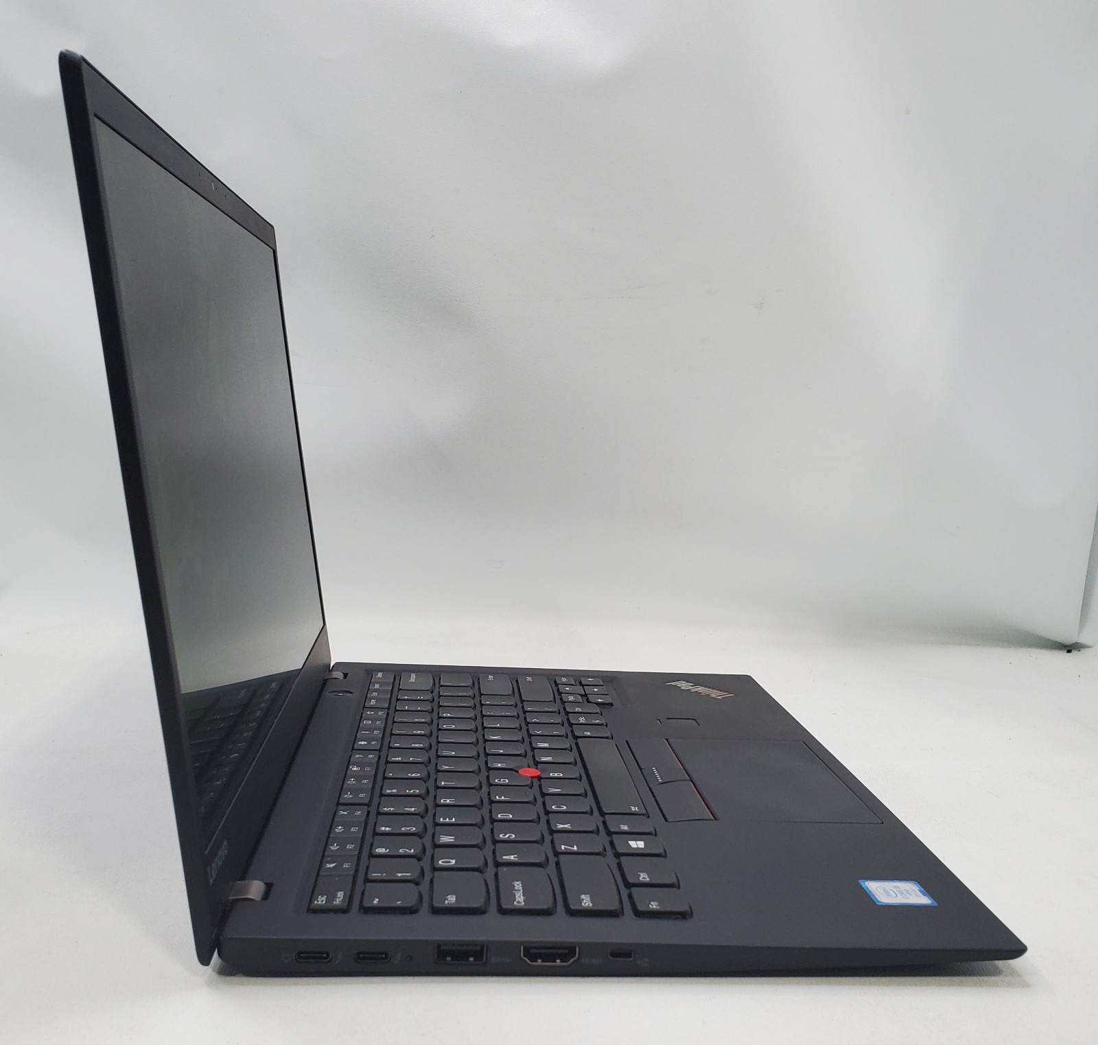Lenovo ThinkPad X1 Carbon 5th Gen 14″ Core i5-7300U 256GB SSD 16GB RAM Windows11