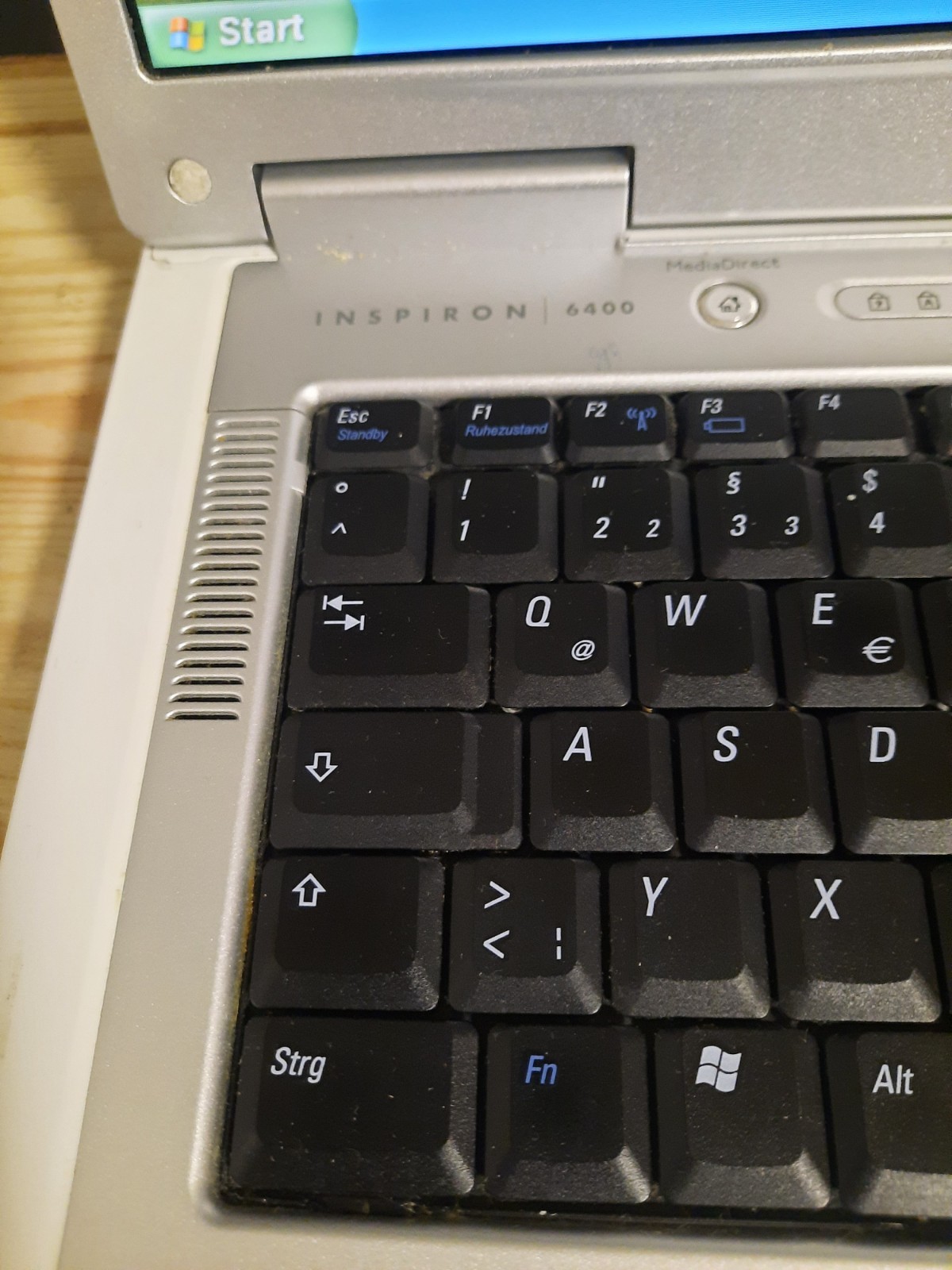 Dell Inspiron 6400 Laptop 15.6” Intel T2050 1.60GHz 2GB RAM 160GB HDD Windows XP