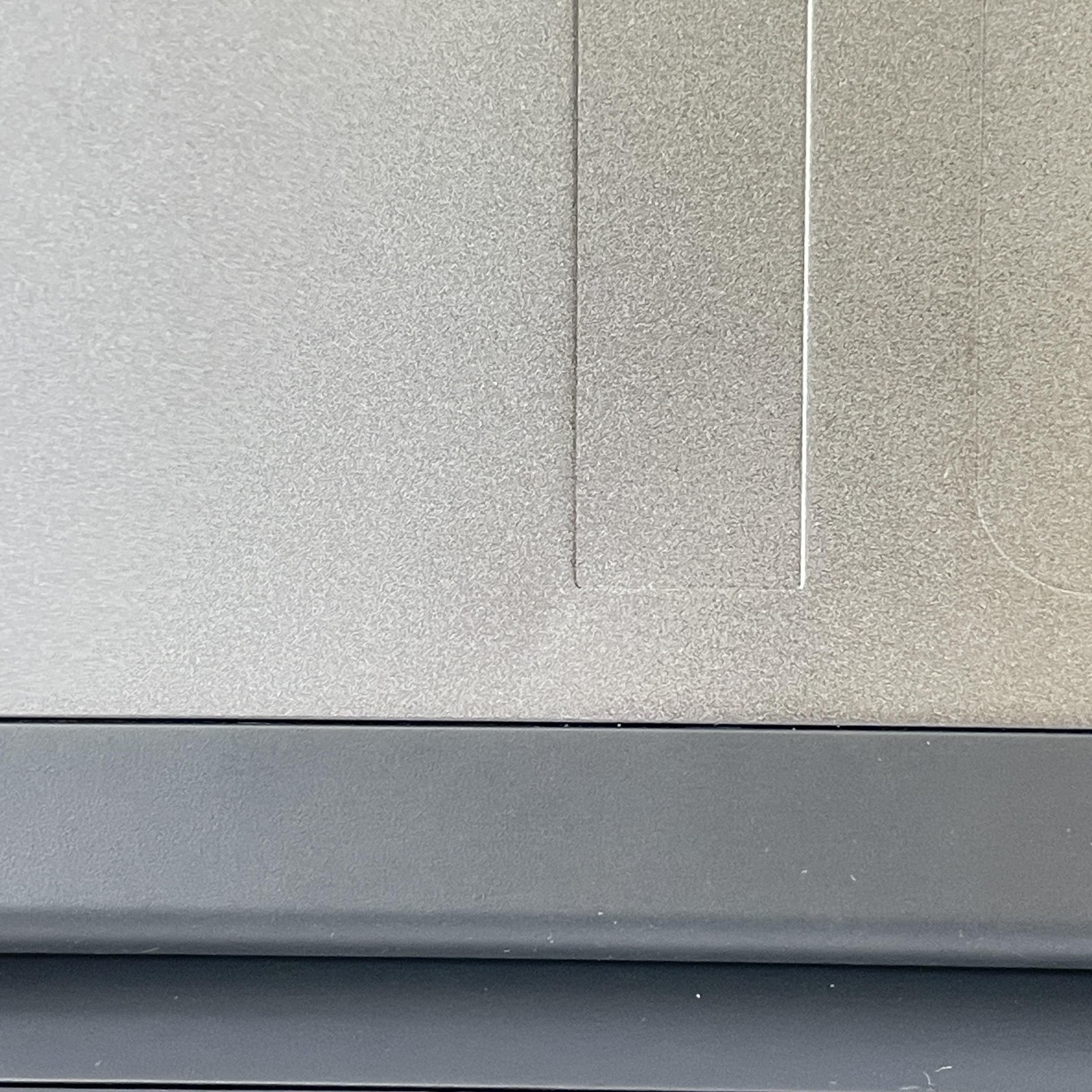 Dell Alienware M16 R1 165Hz QHD+ 2.1 GHz i7-13700HX 64GB 2TB/1TB NVIDIA RTX 4070
