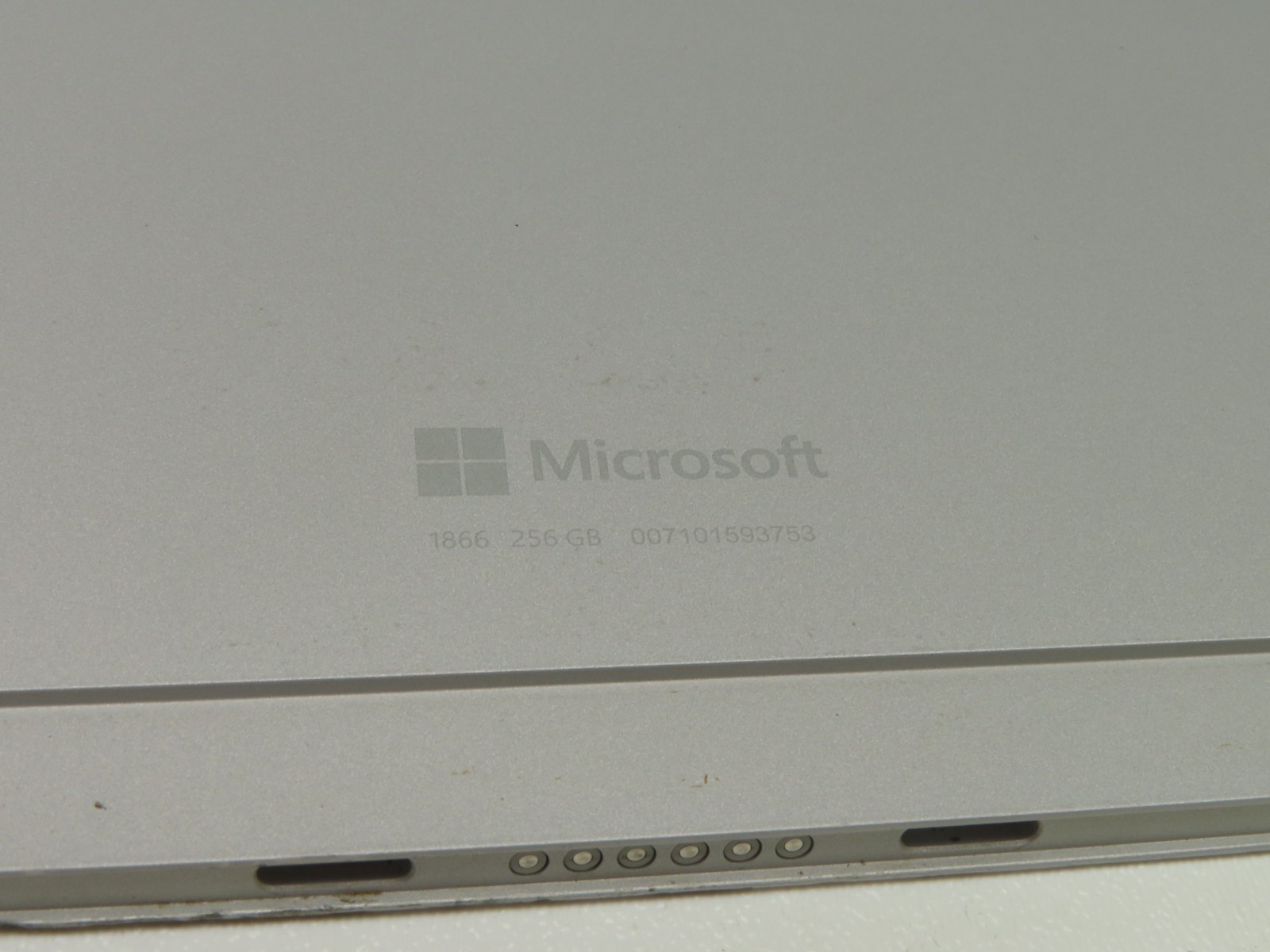 Microsoft Surface Pro 7 1866 Intel Core i5-1035G4 8GB RAM 256GB SSD