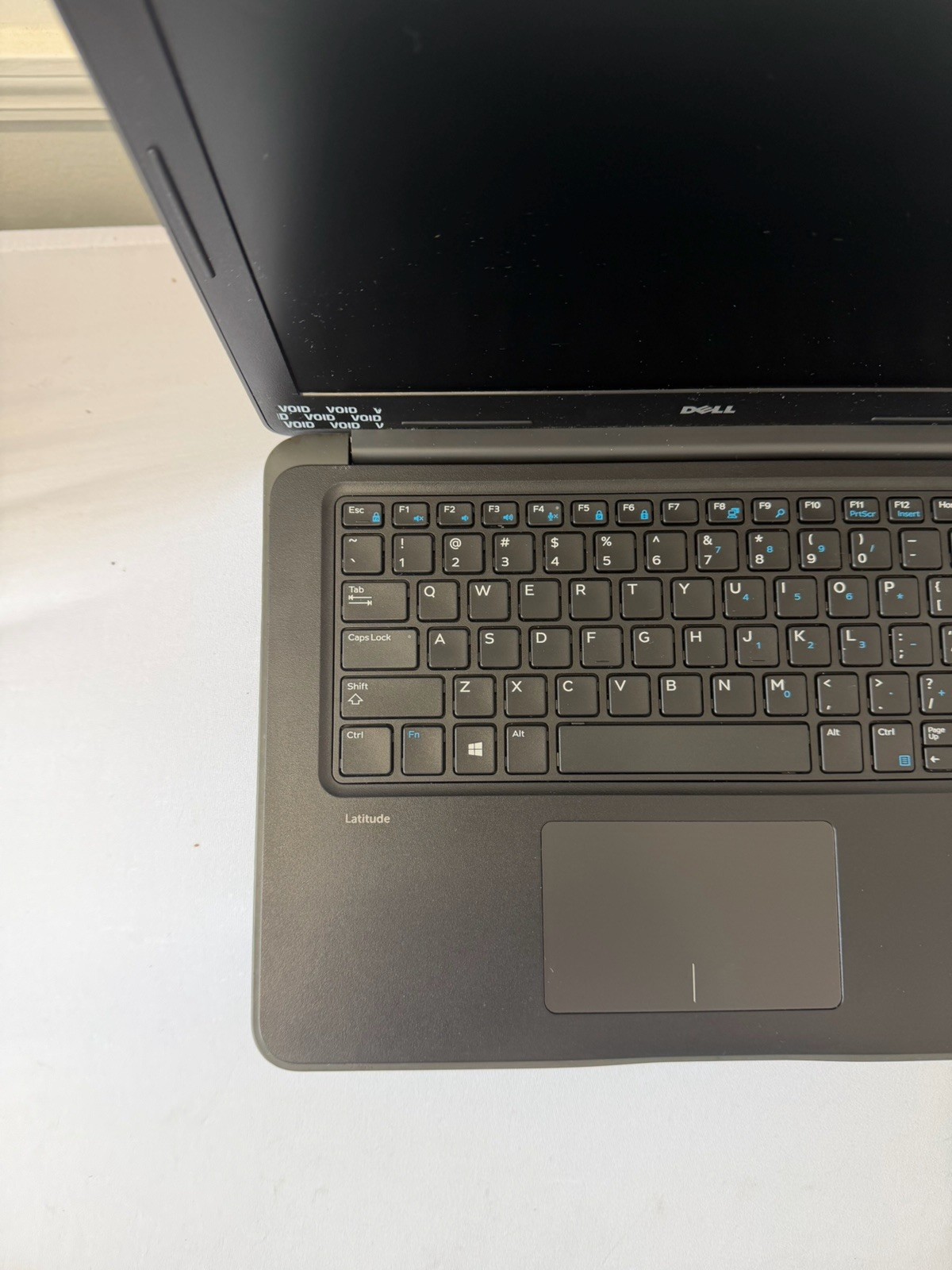 Dell Latitude 3380 Laptop – Intel i3-6006U – RAM 4GB – Read Des