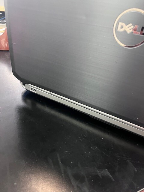 Dell Laptop Linux Mint Cinnamon 8GB Ram,New Fast 256GB SSD, New Battery, Bin A