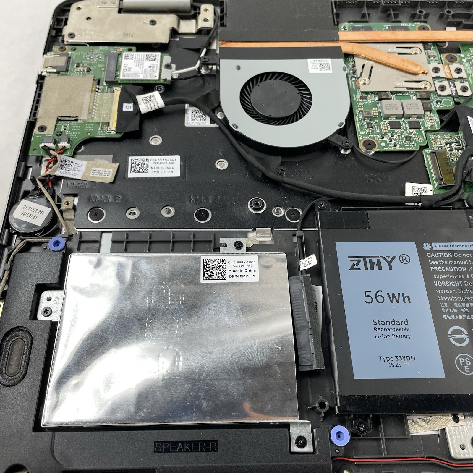 Dell Inspiron 17-7779 17.3″ i7-7500U 2.70 GHz 16GB RAM NVIDIA GF108 No SSD/OS/AC