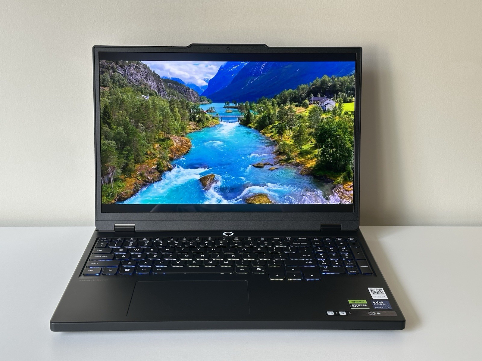 Lenovo Legion 5 15IAX10 OLED QHD+ Ultra 9 275HX RTX 5070 32GB 1TB Open Box WTY