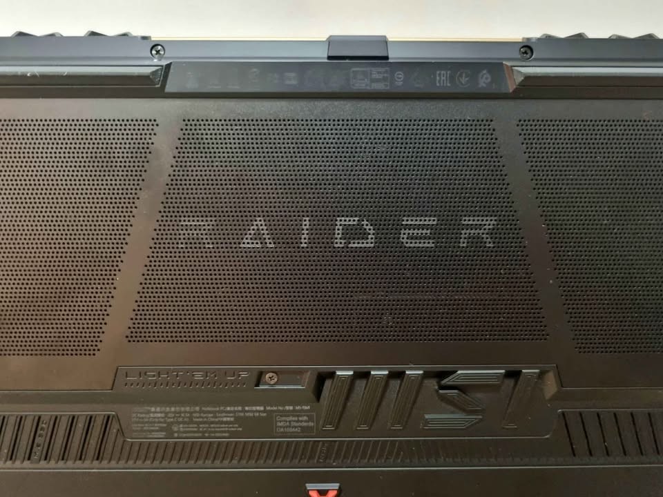 MSI RAIDER GE68 RTX 4090 i9 14900HX 32GB RAM 2TB SSD 4K 120HZ – WORTH $7499