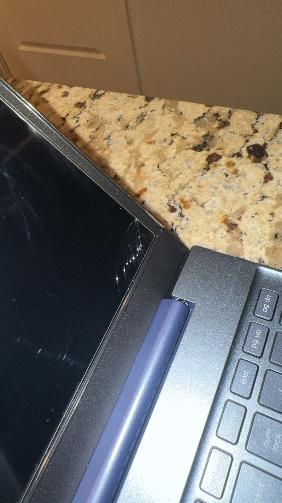 hp laptop pavilion AMD Ryzen 5 Navy Blue LIGHTLY used only used a few times